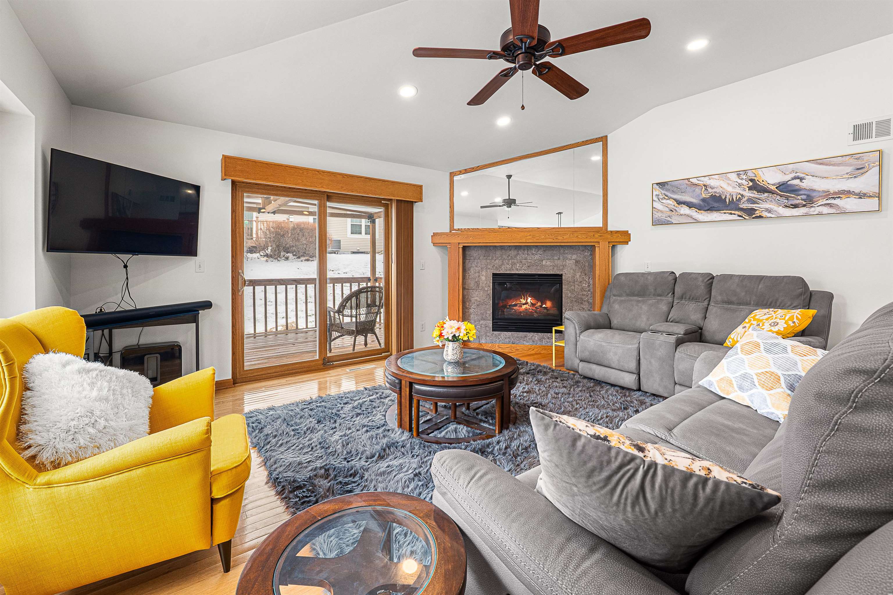 N96W14141 KNOLLCREST Circle