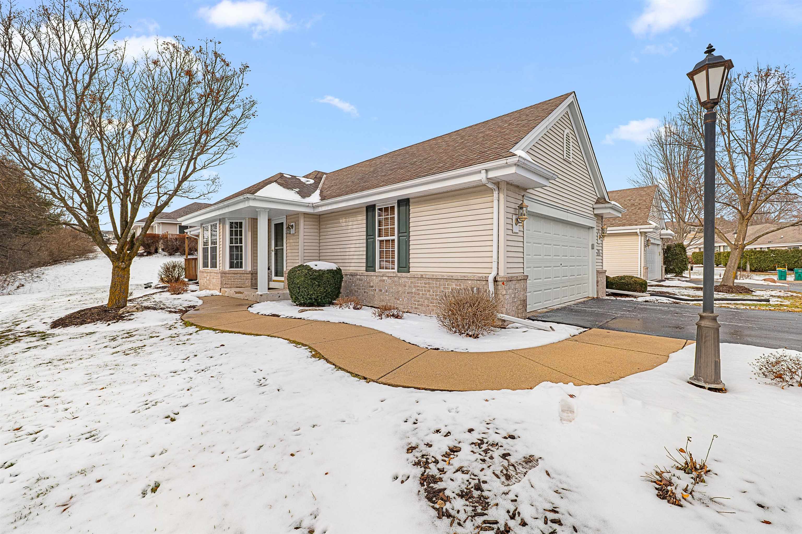 N96W14141 KNOLLCREST Circle