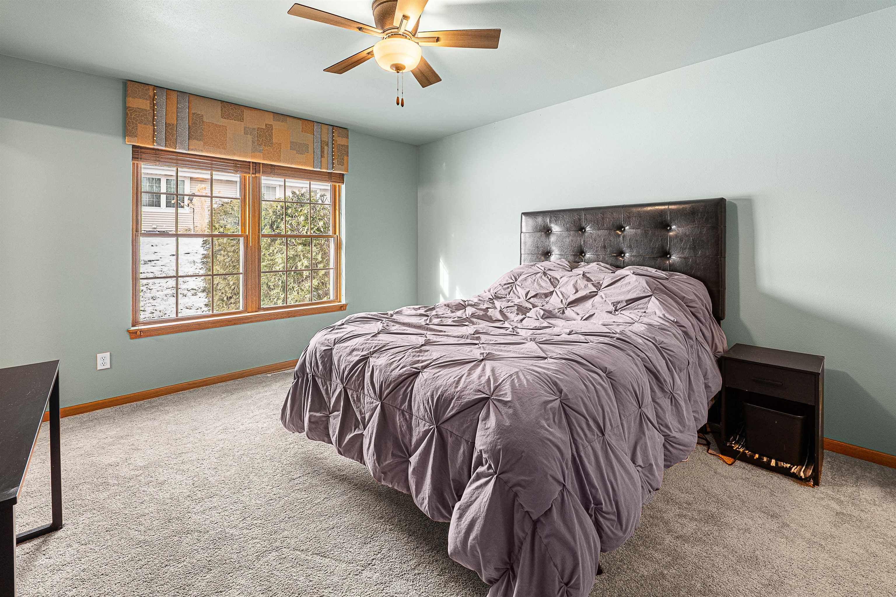 N96W14141 KNOLLCREST Circle