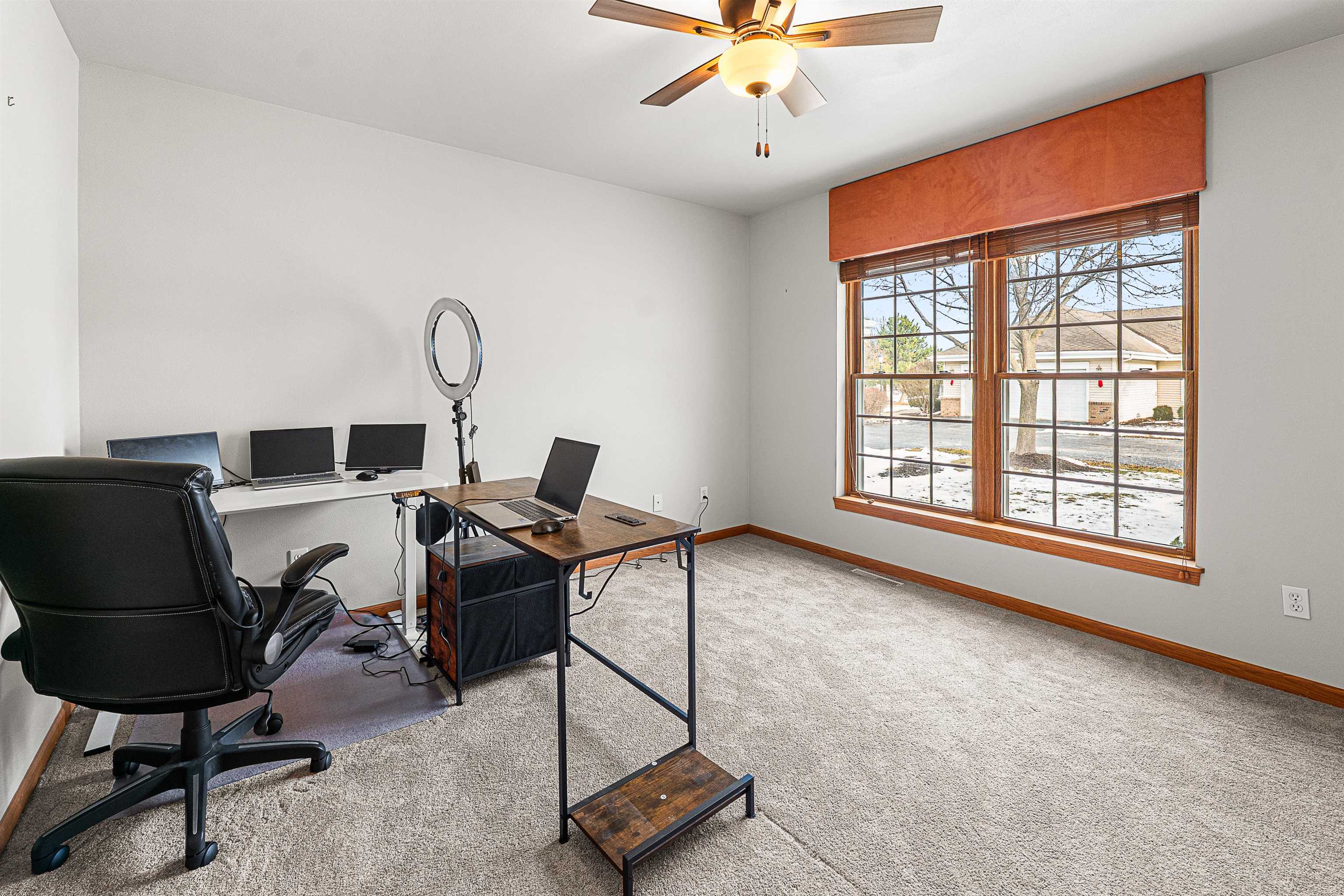 N96W14141 KNOLLCREST Circle