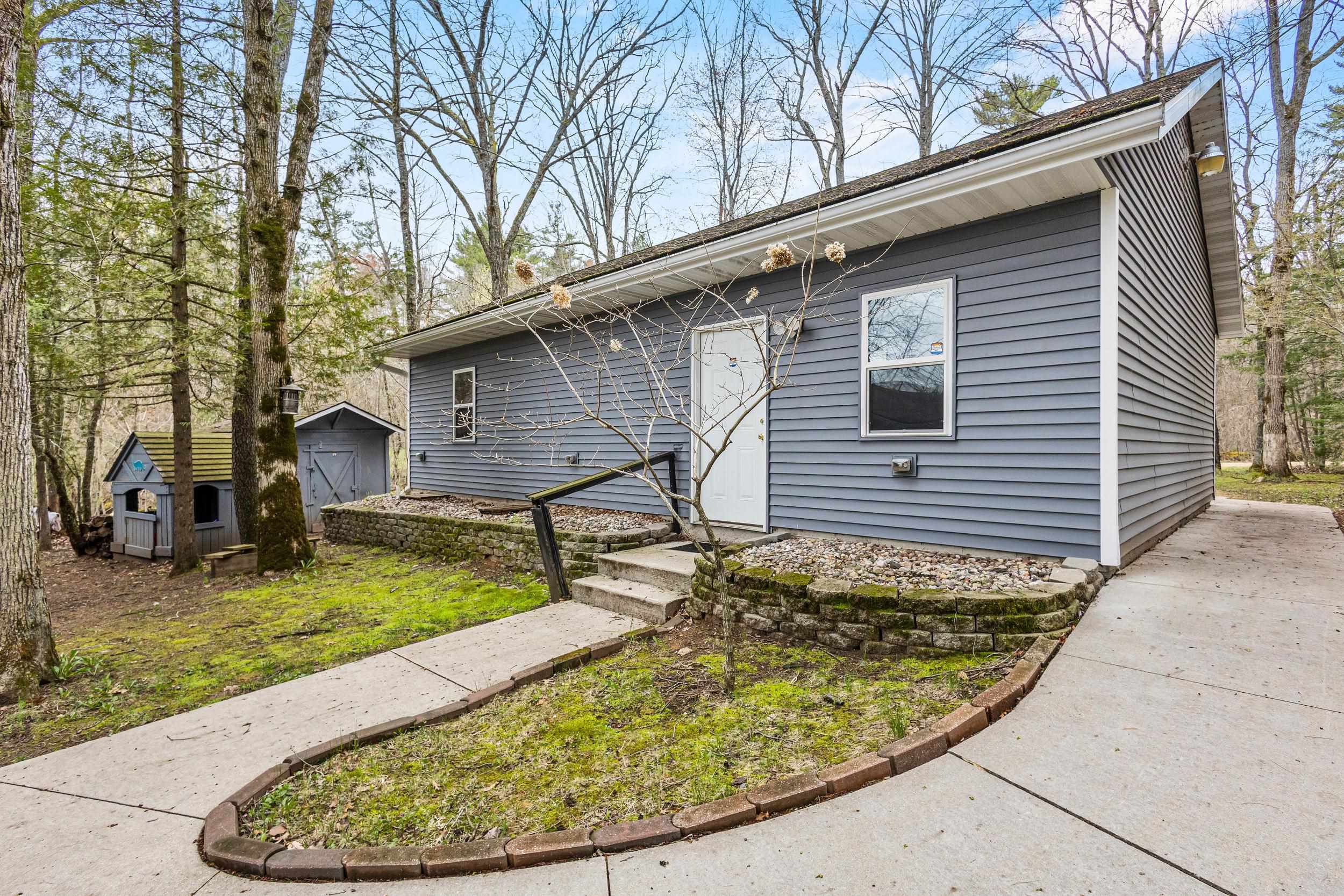 W2737 BEAVER BAY Road