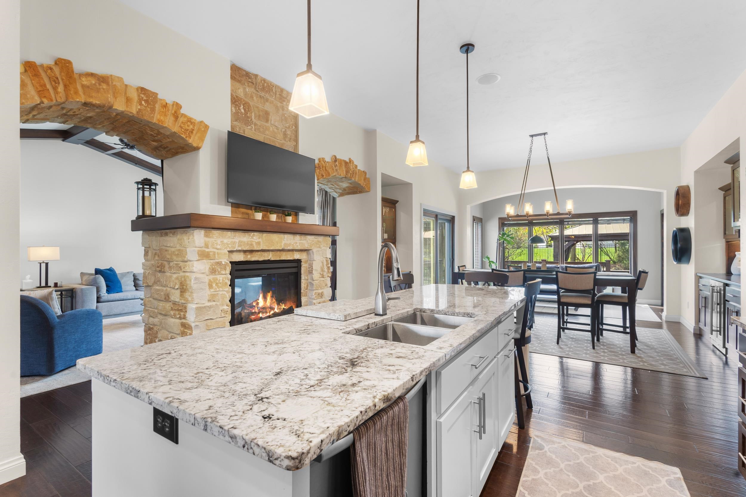 3508 W WARNER ESTATES Drive