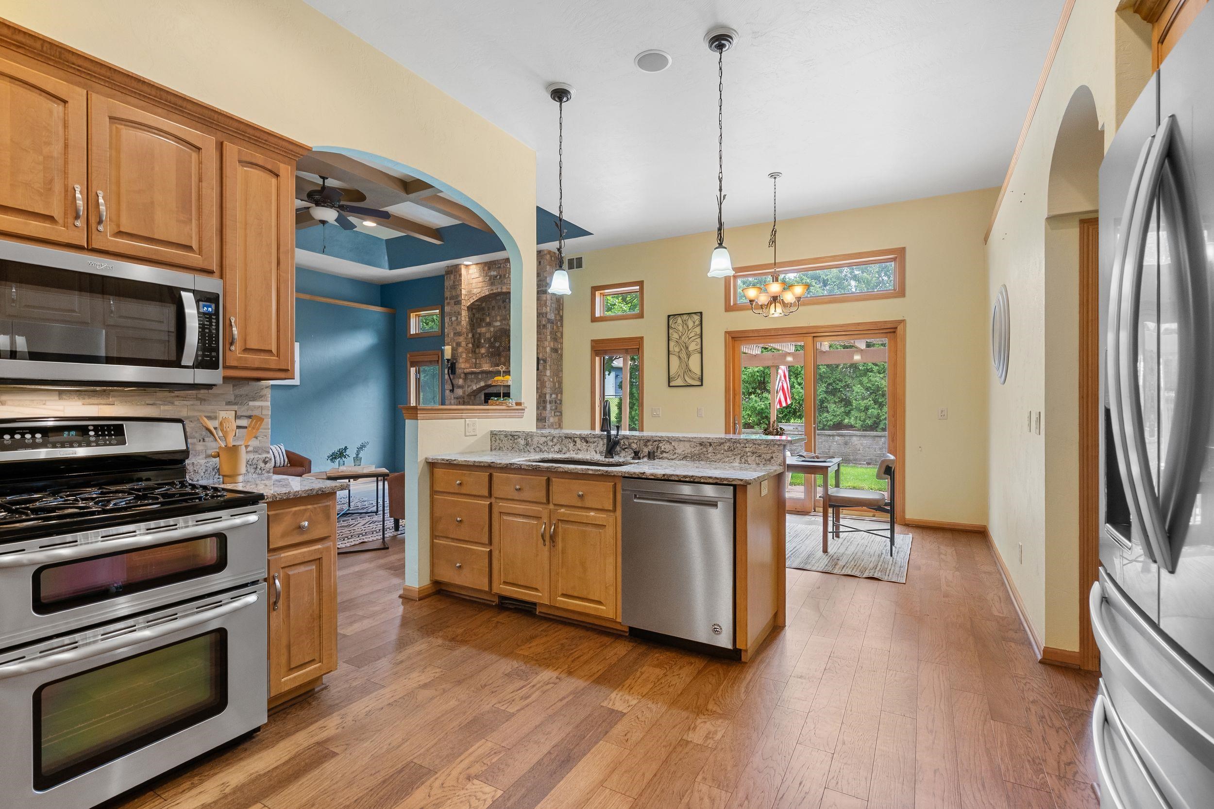 2307 SOUTHERLAND Circle