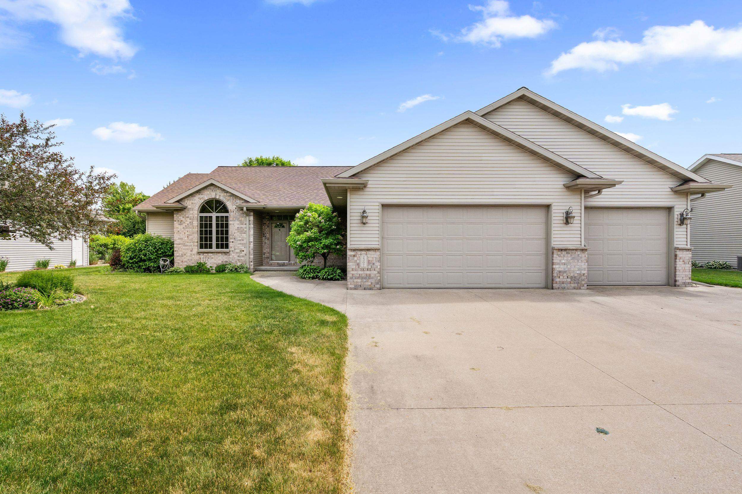 2307 SOUTHERLAND Circle