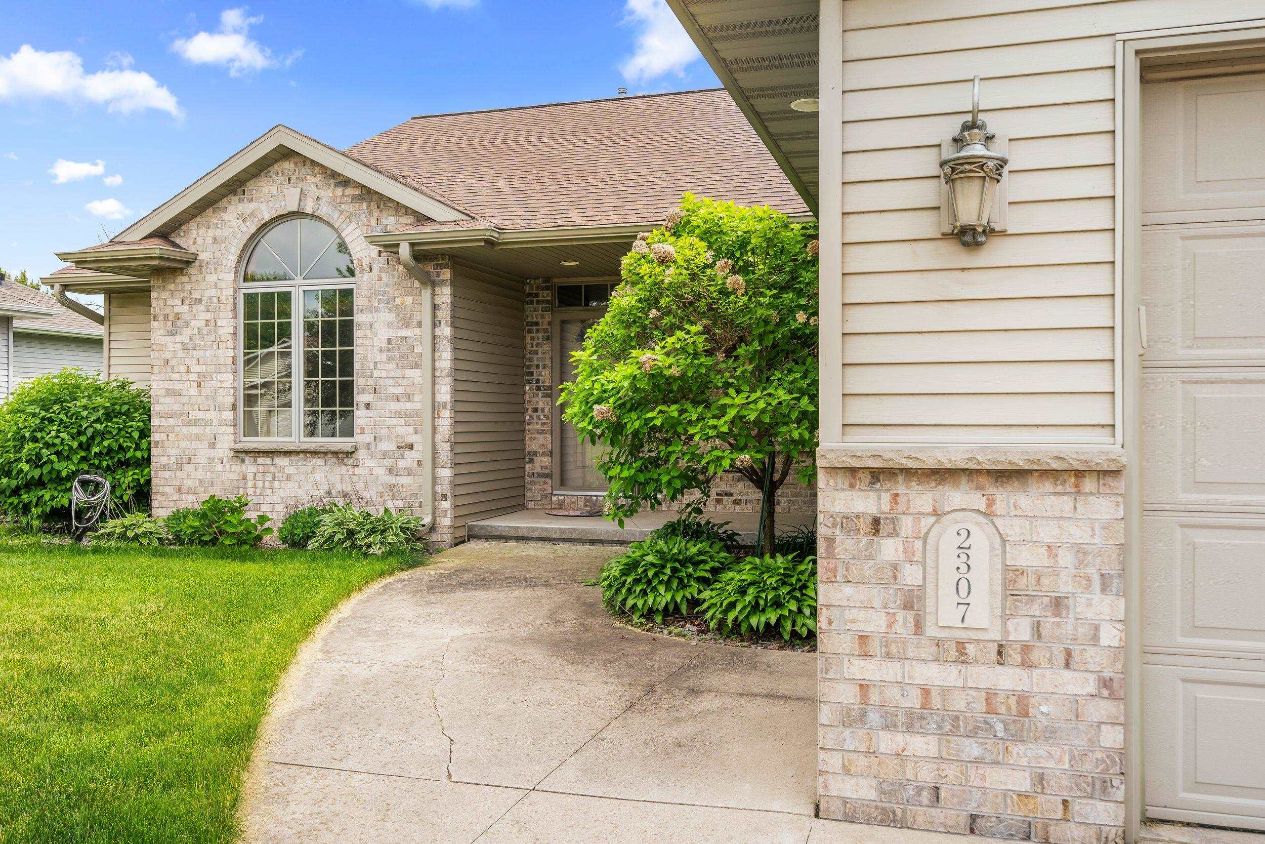 2307 SOUTHERLAND Circle