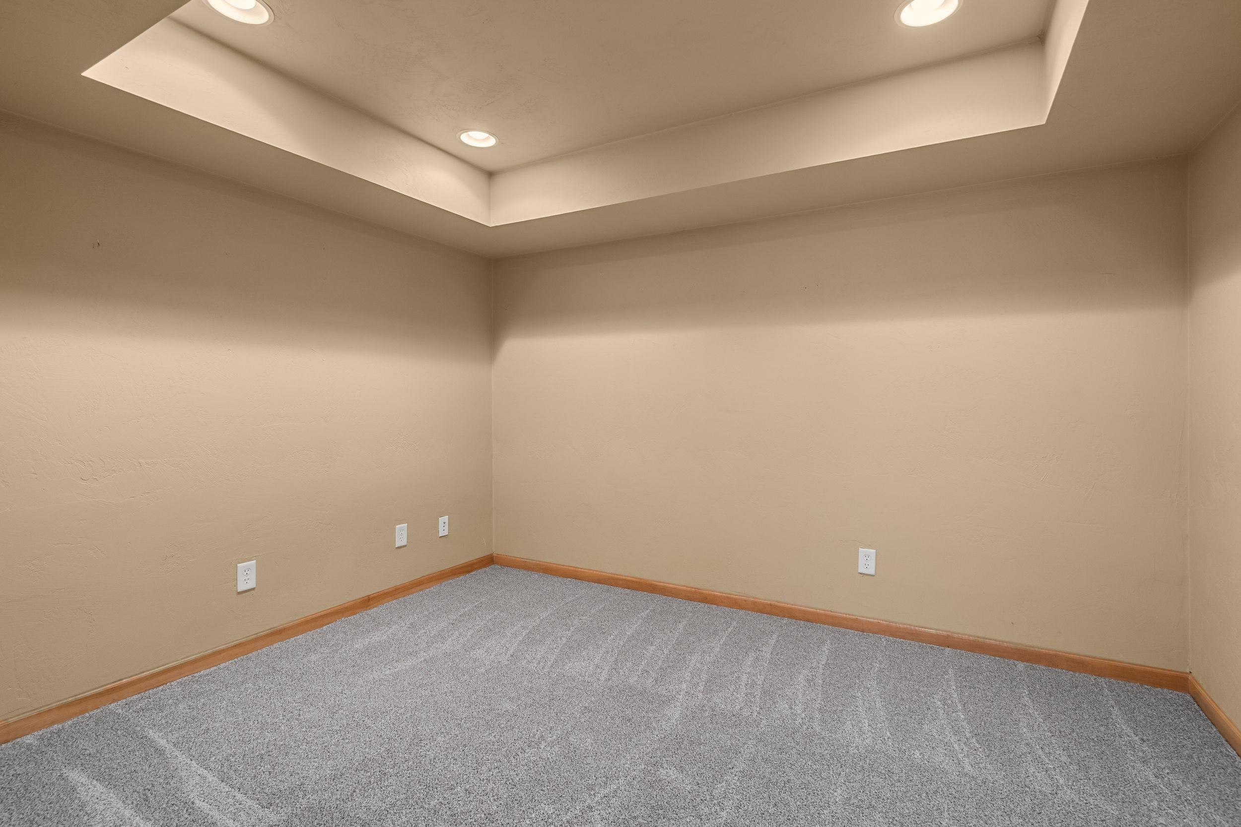 2307 SOUTHERLAND Circle