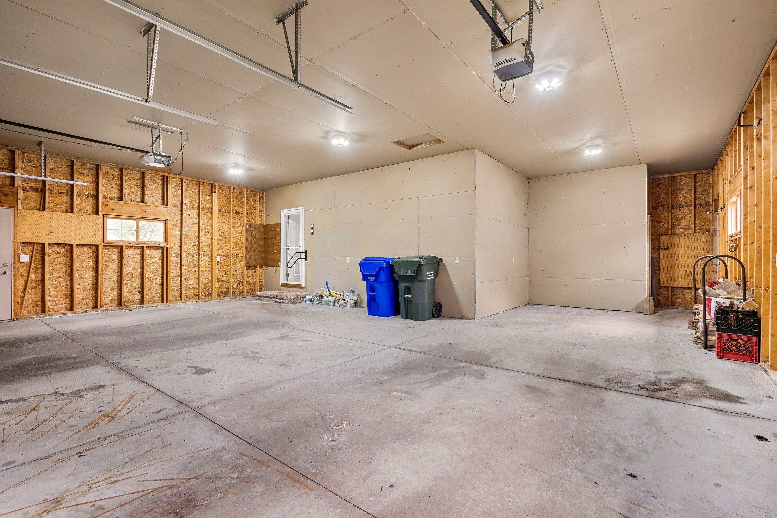 2307 SOUTHERLAND Circle