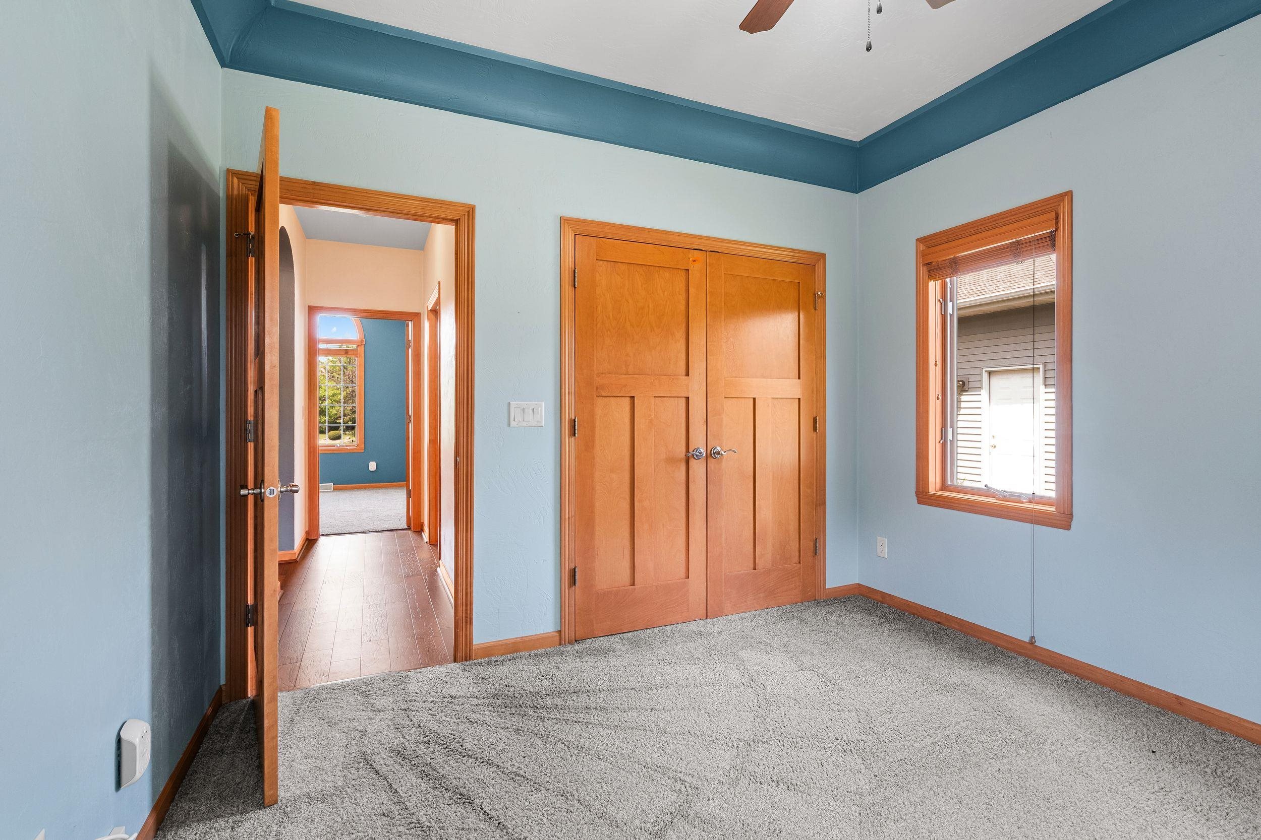 2307 SOUTHERLAND Circle