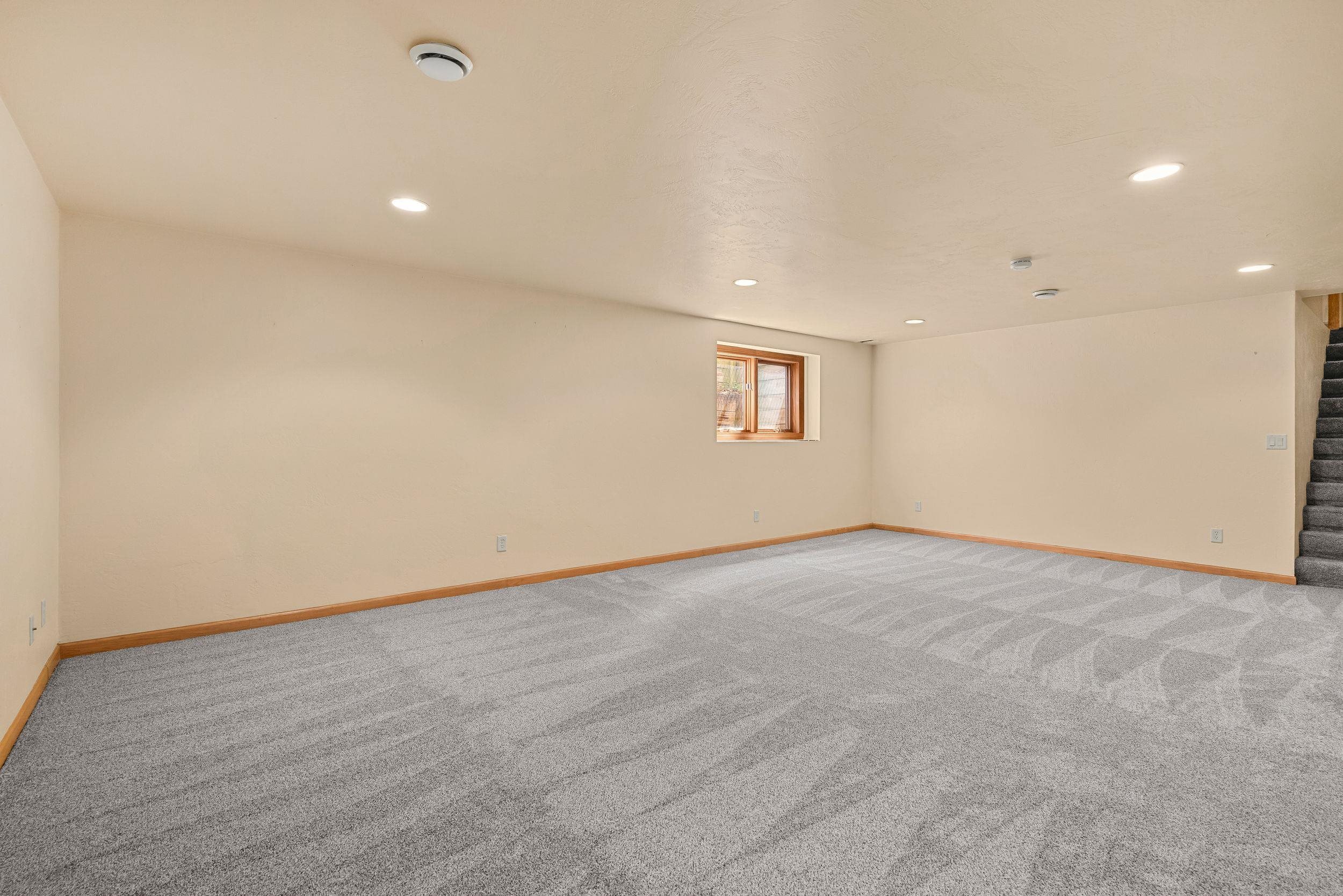 2307 SOUTHERLAND Circle