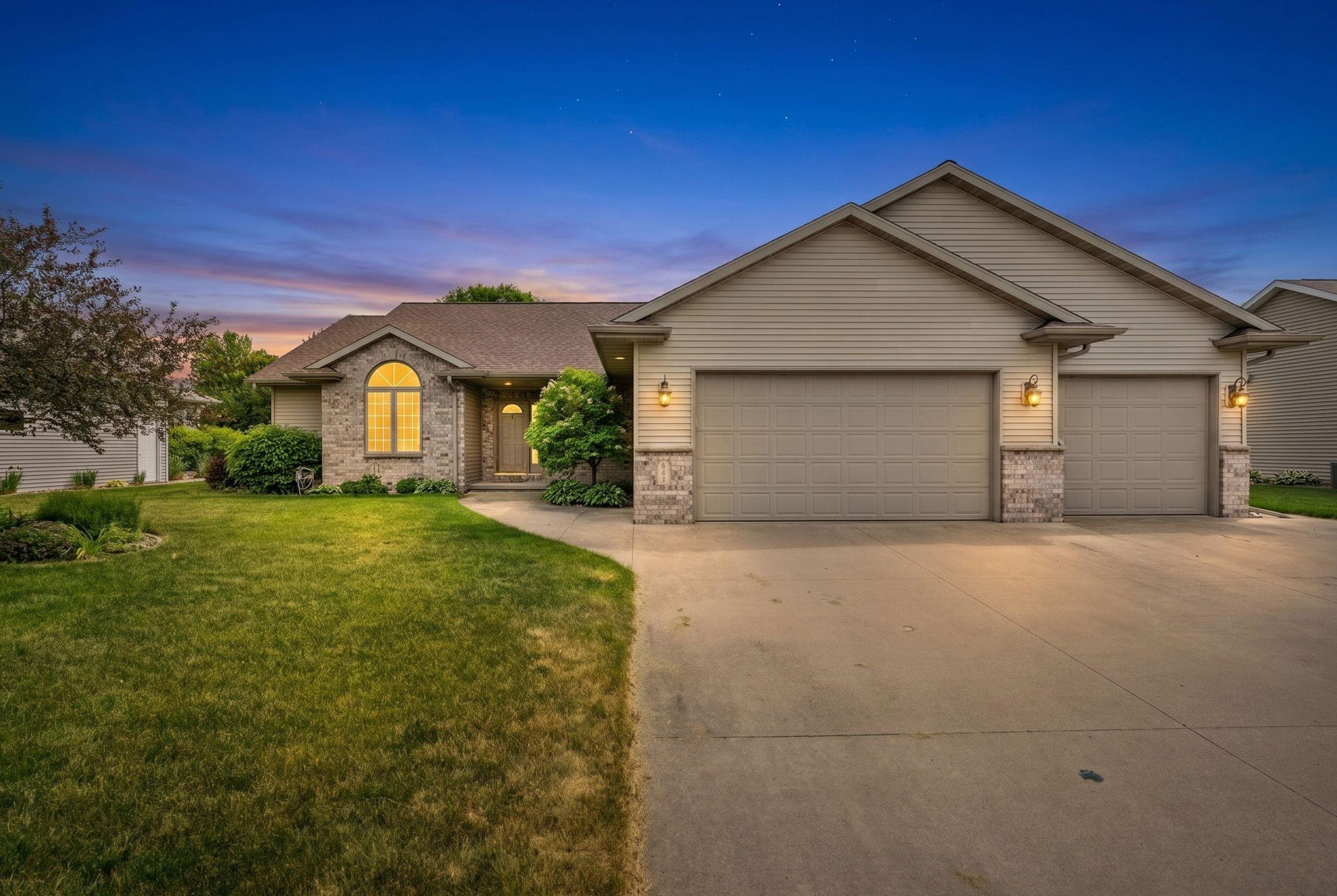 2307 SOUTHERLAND Circle