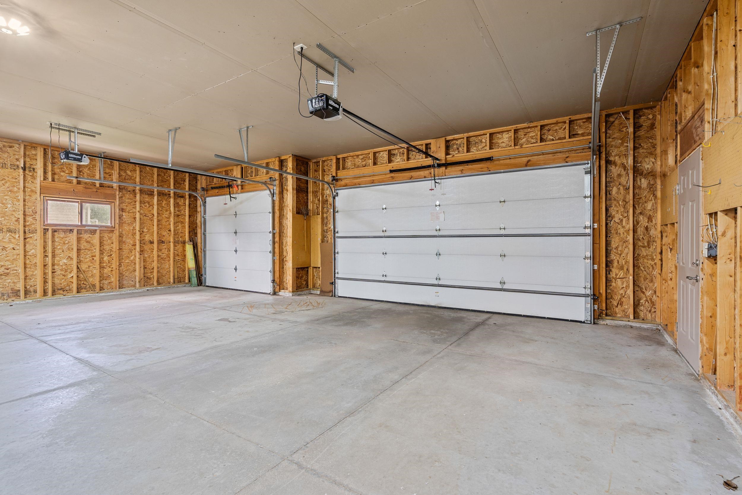 2307 SOUTHERLAND Circle