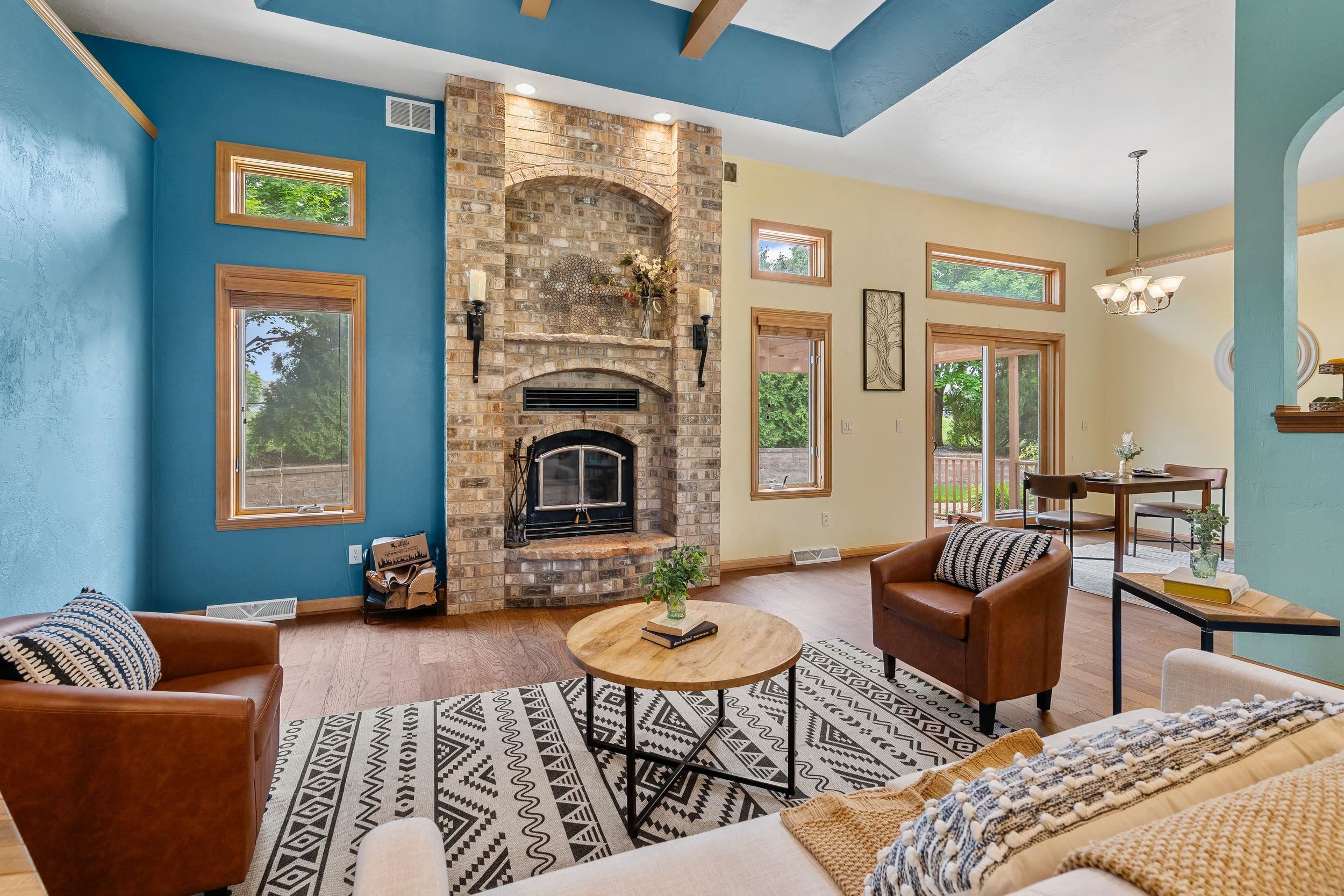 2307 SOUTHERLAND Circle
