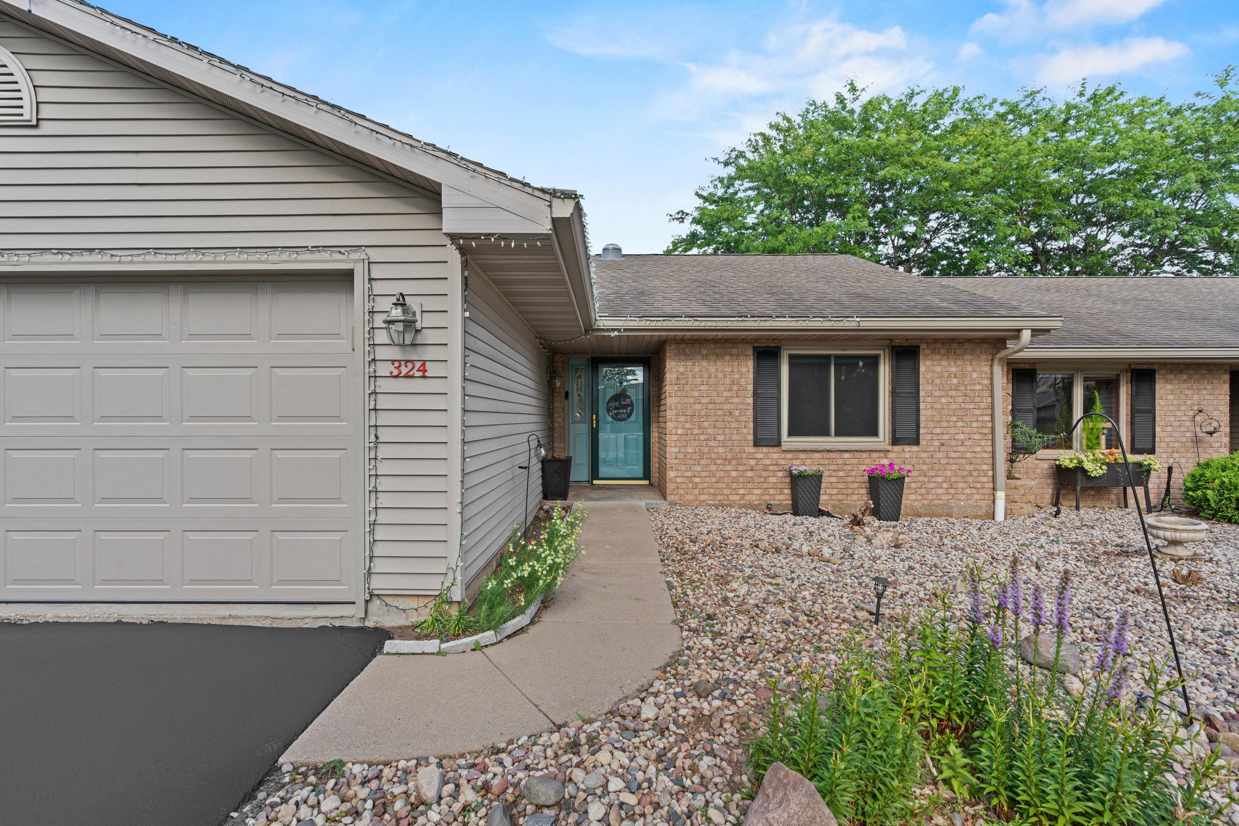 324 N WESTHAVEN Drive
