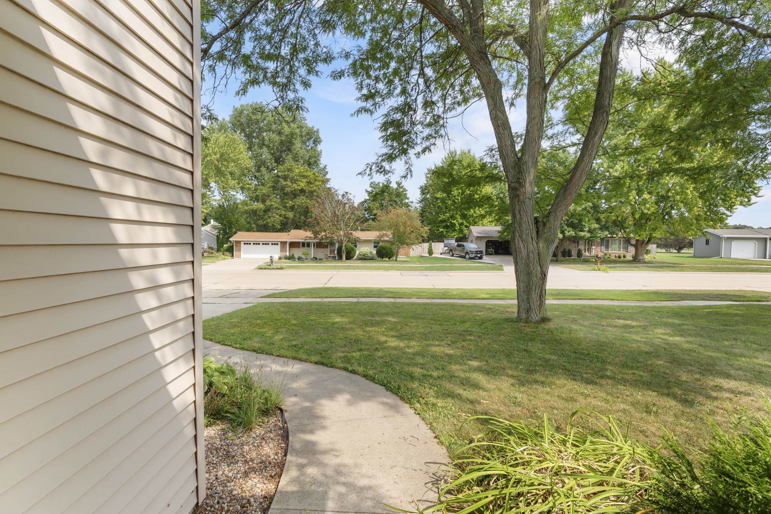 1325 S WESTHAVEN Drive