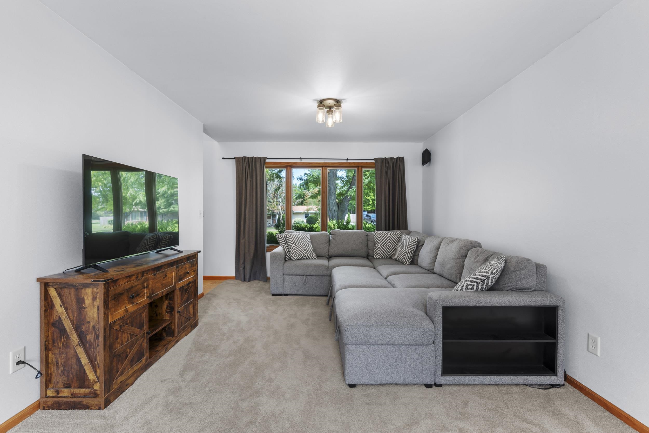 1325 S WESTHAVEN Drive