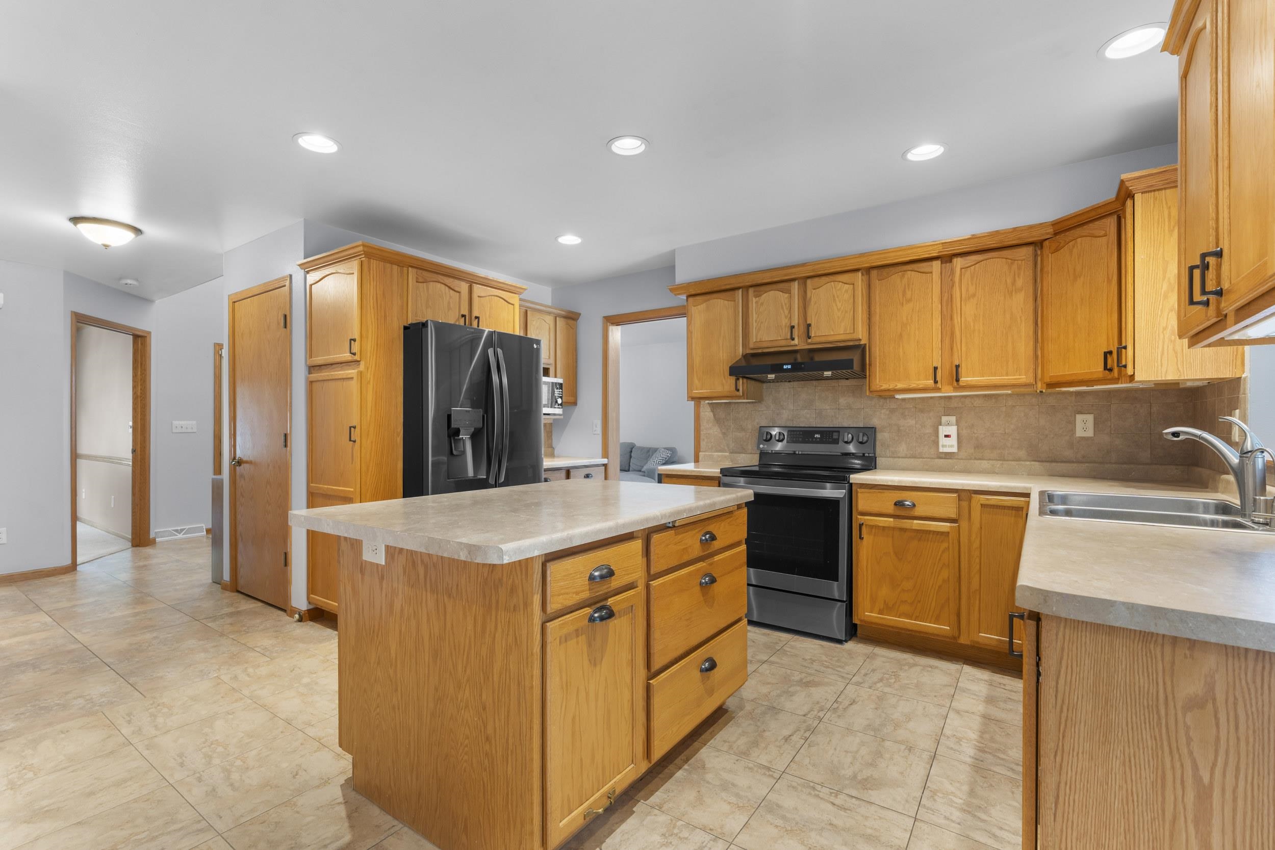 1325 S WESTHAVEN Drive