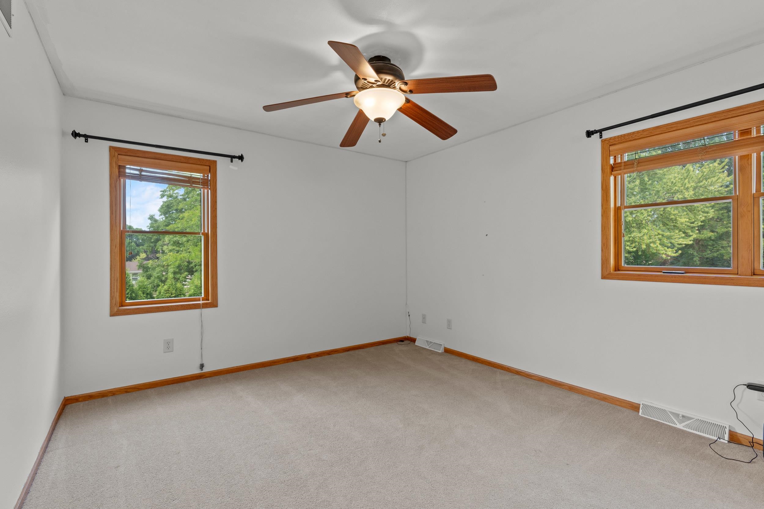 1325 S WESTHAVEN Drive