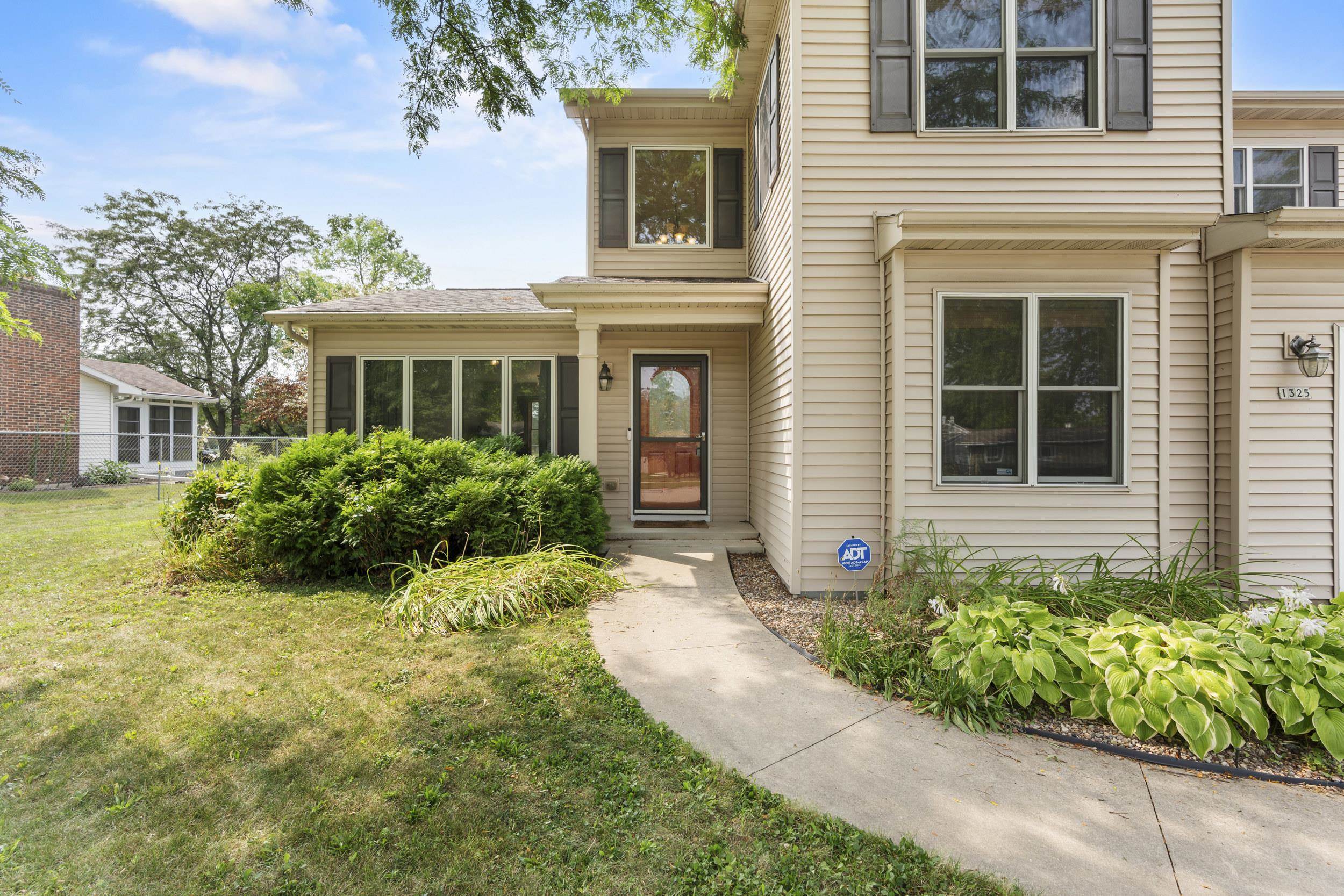 1325 S WESTHAVEN Drive
