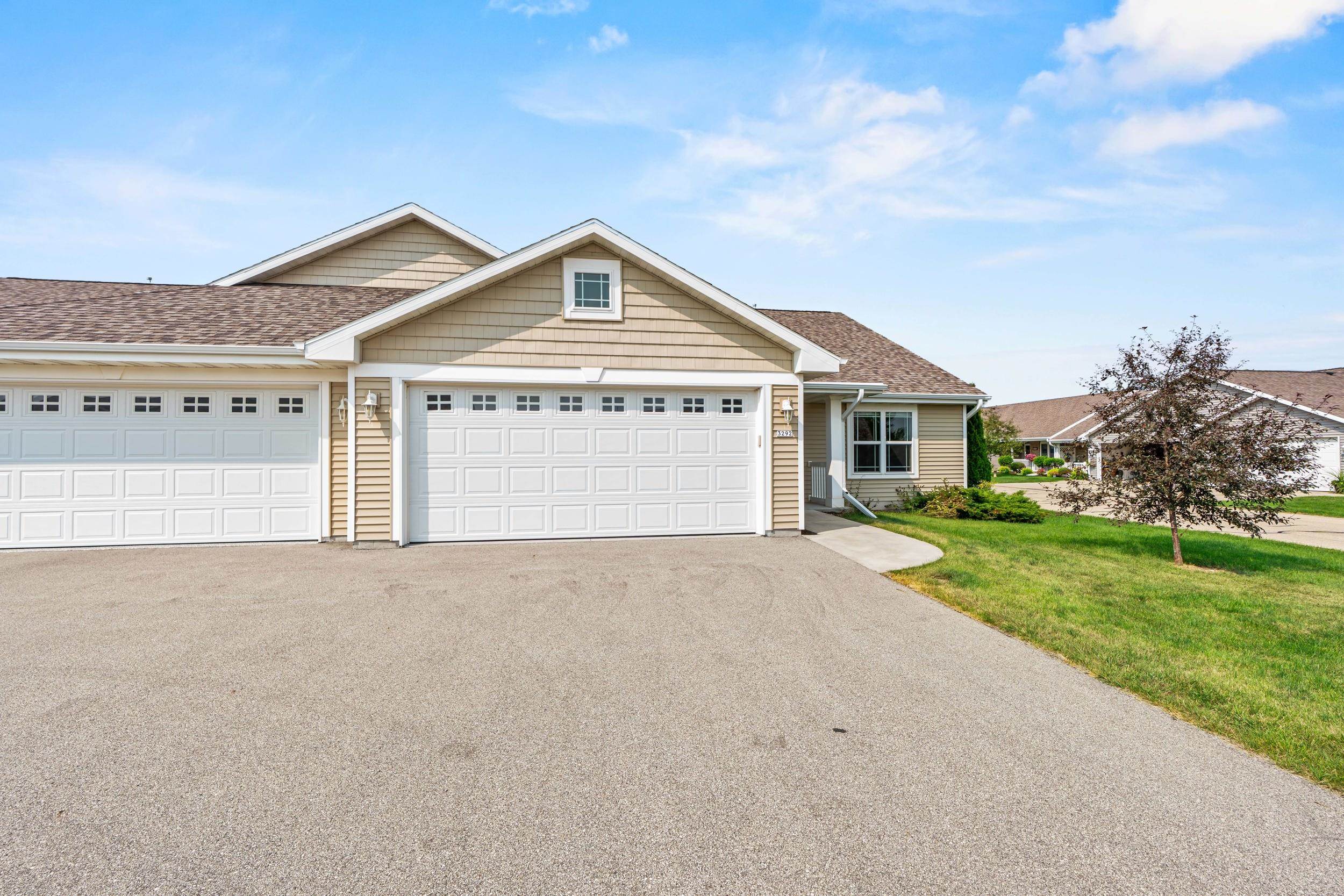 3292 ELK RIDGE Drive