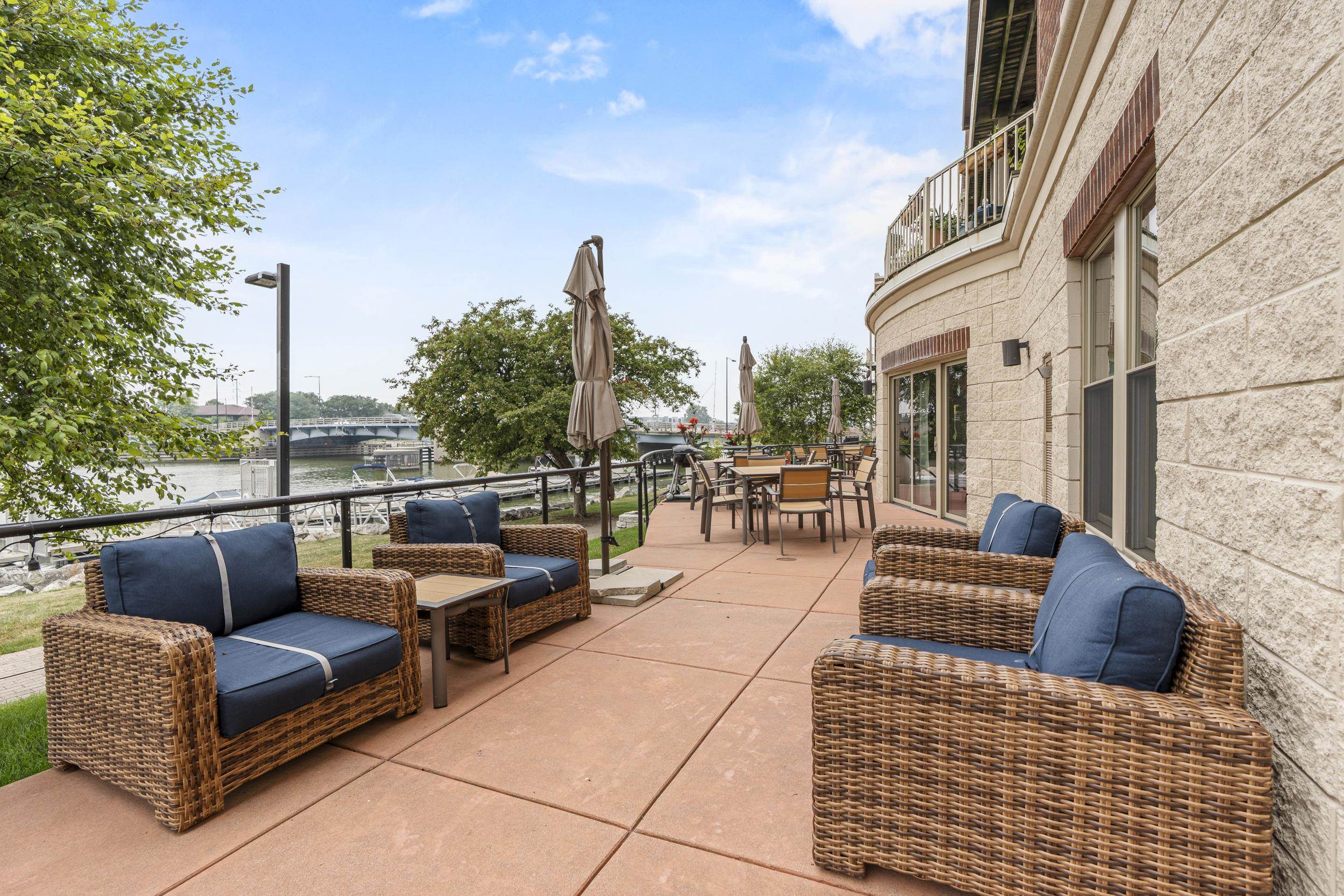 118 S WASHINGTON Street Unit: 203B