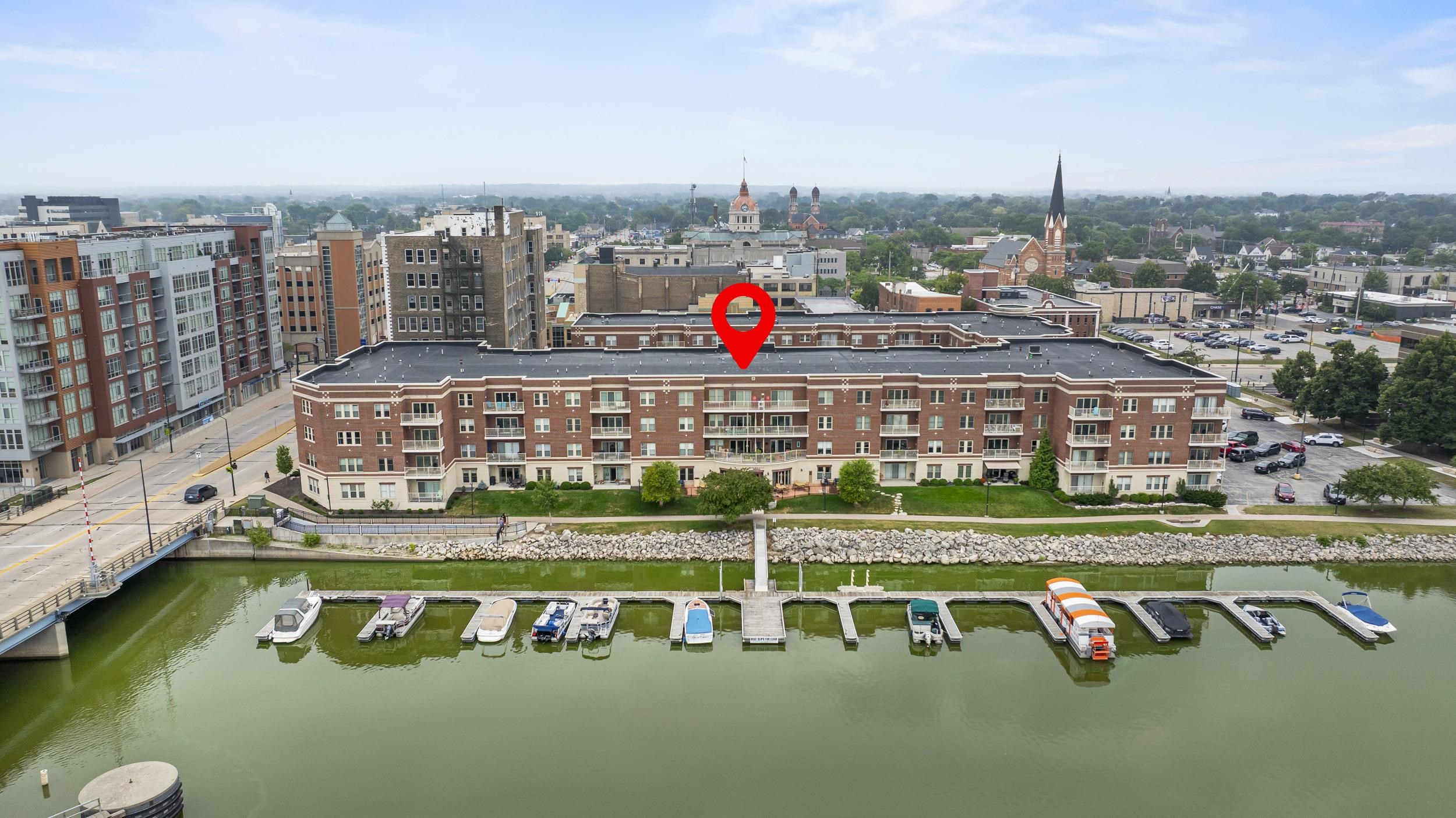 118 S WASHINGTON Street Unit: 203B