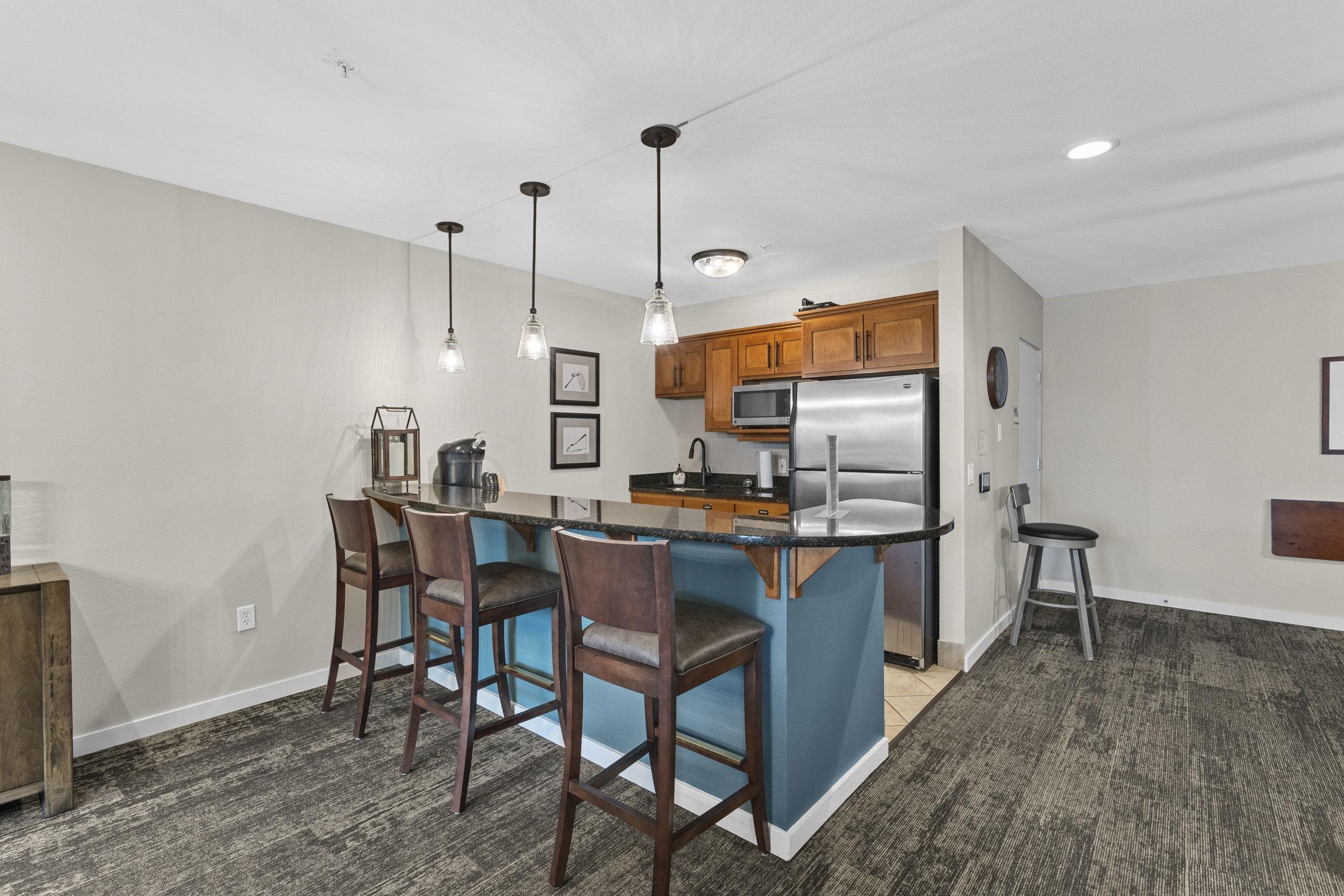 118 S WASHINGTON Street Unit: 203B