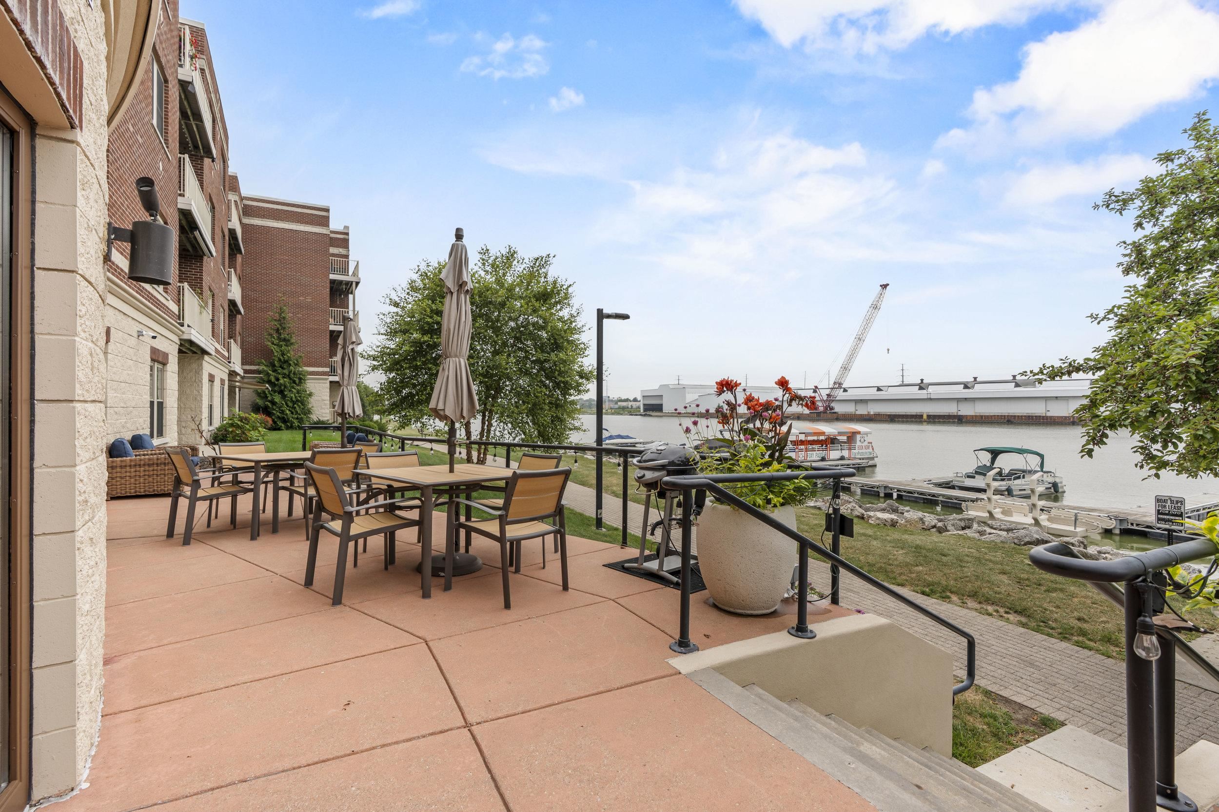 118 S WASHINGTON Street Unit: 203B