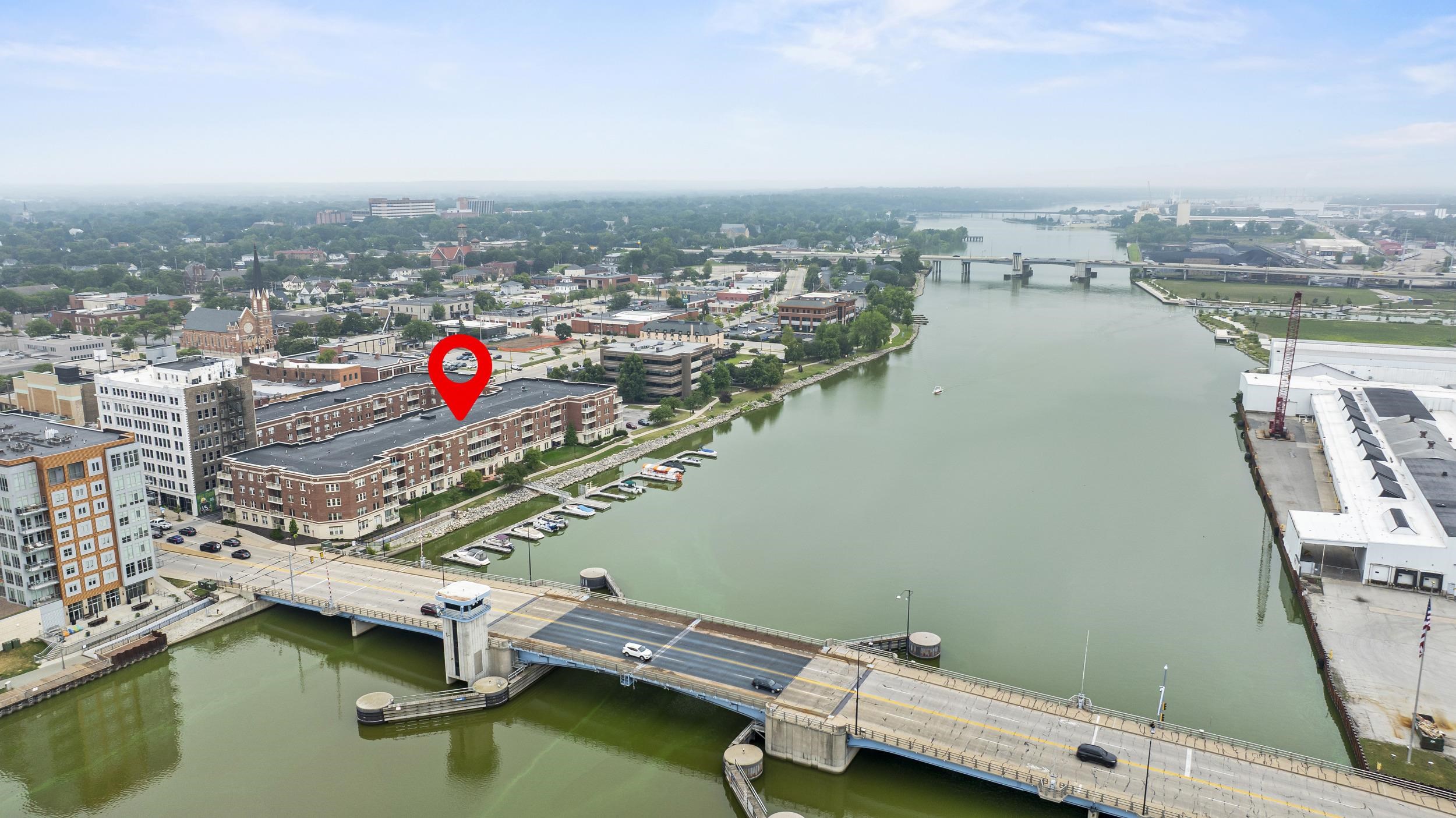 118 S WASHINGTON Street Unit: 203B