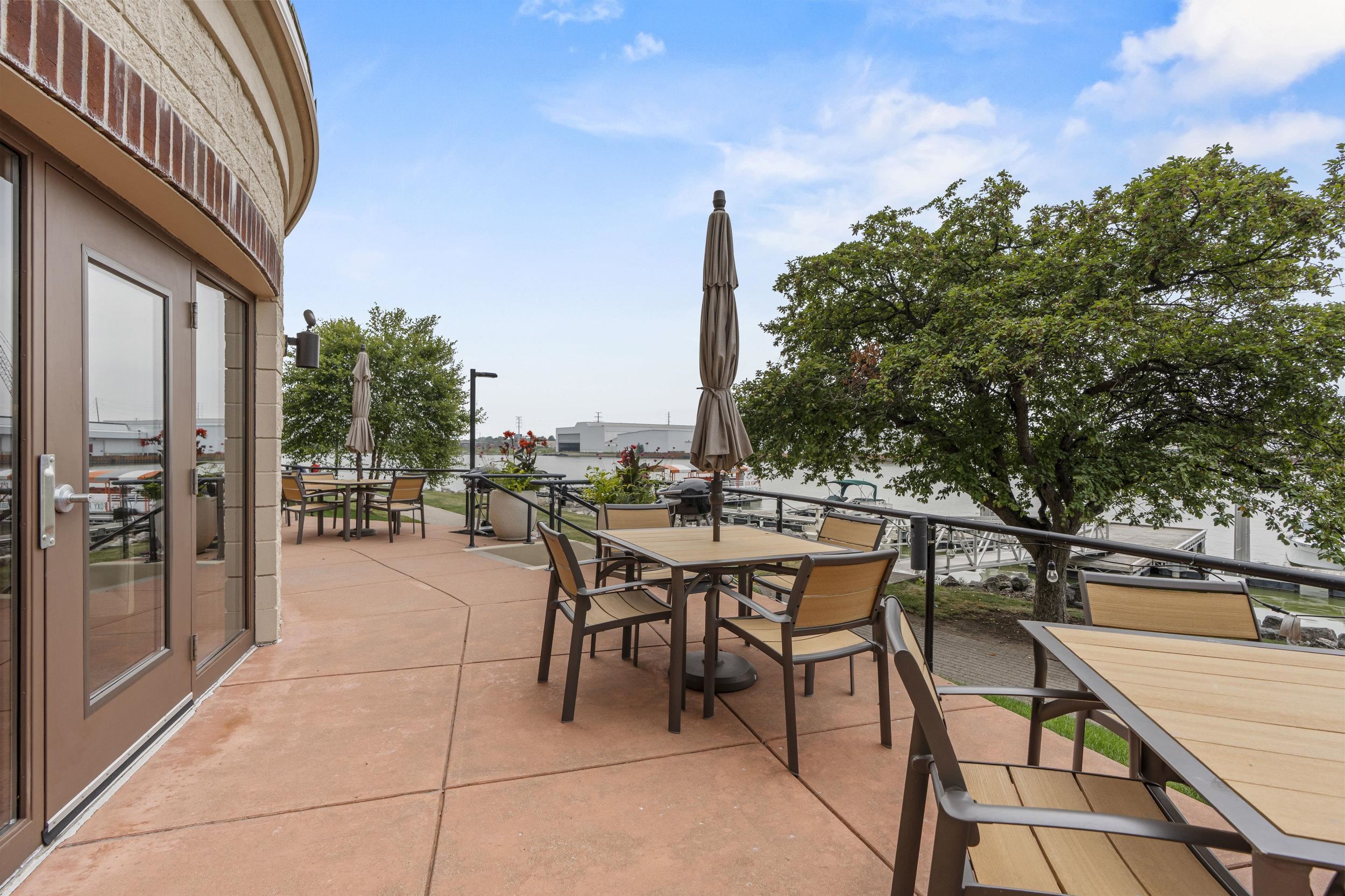 118 S WASHINGTON Street Unit: 203B