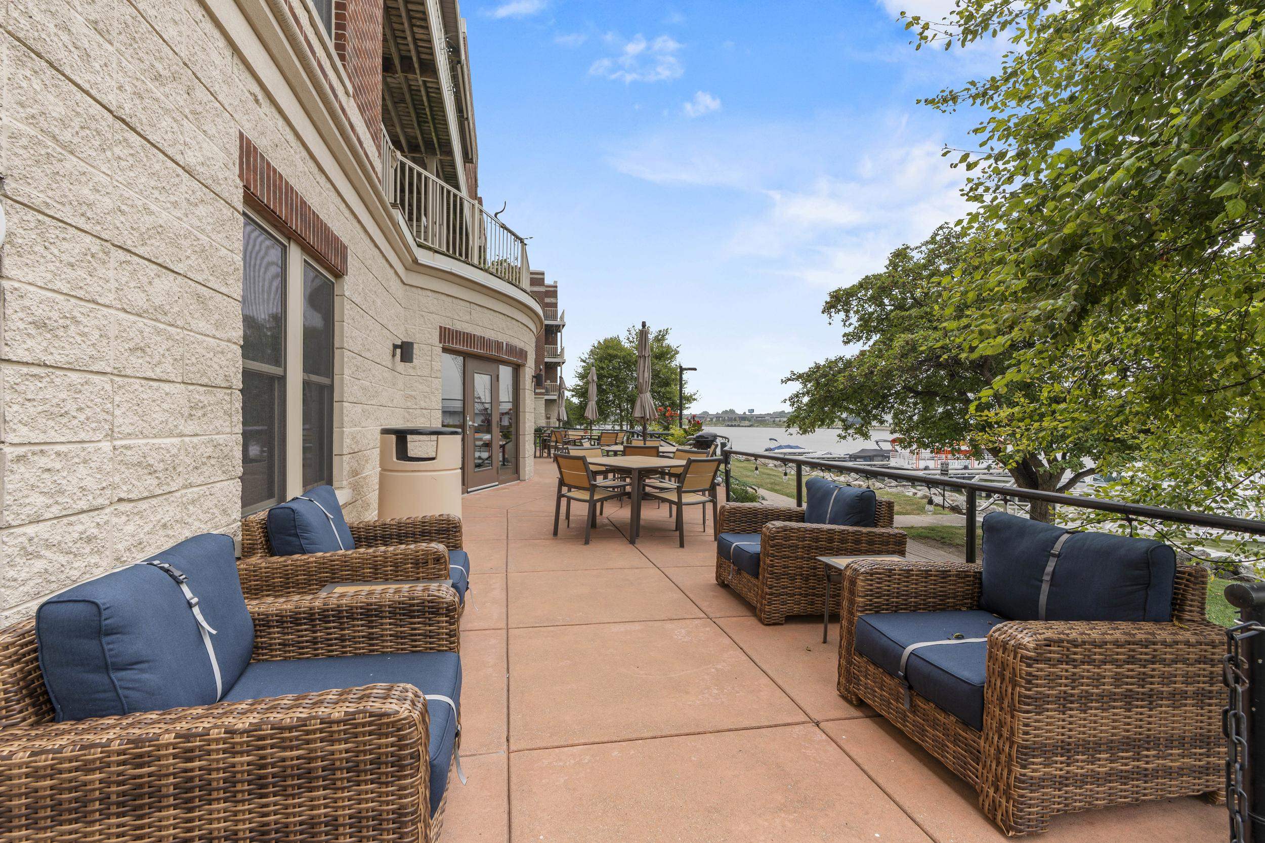 118 S WASHINGTON Street Unit: 203B