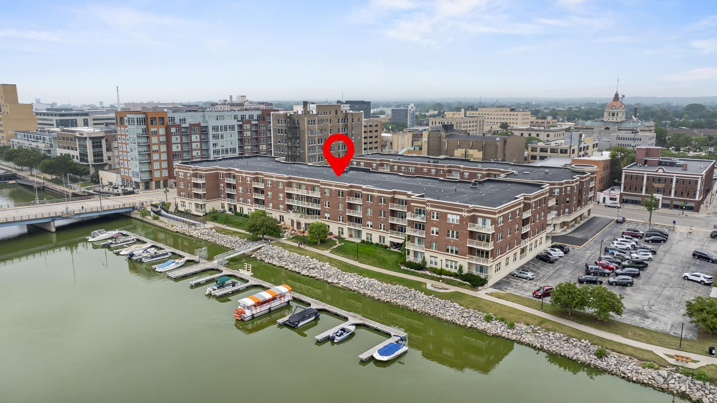 118 S WASHINGTON Street Unit: 203B