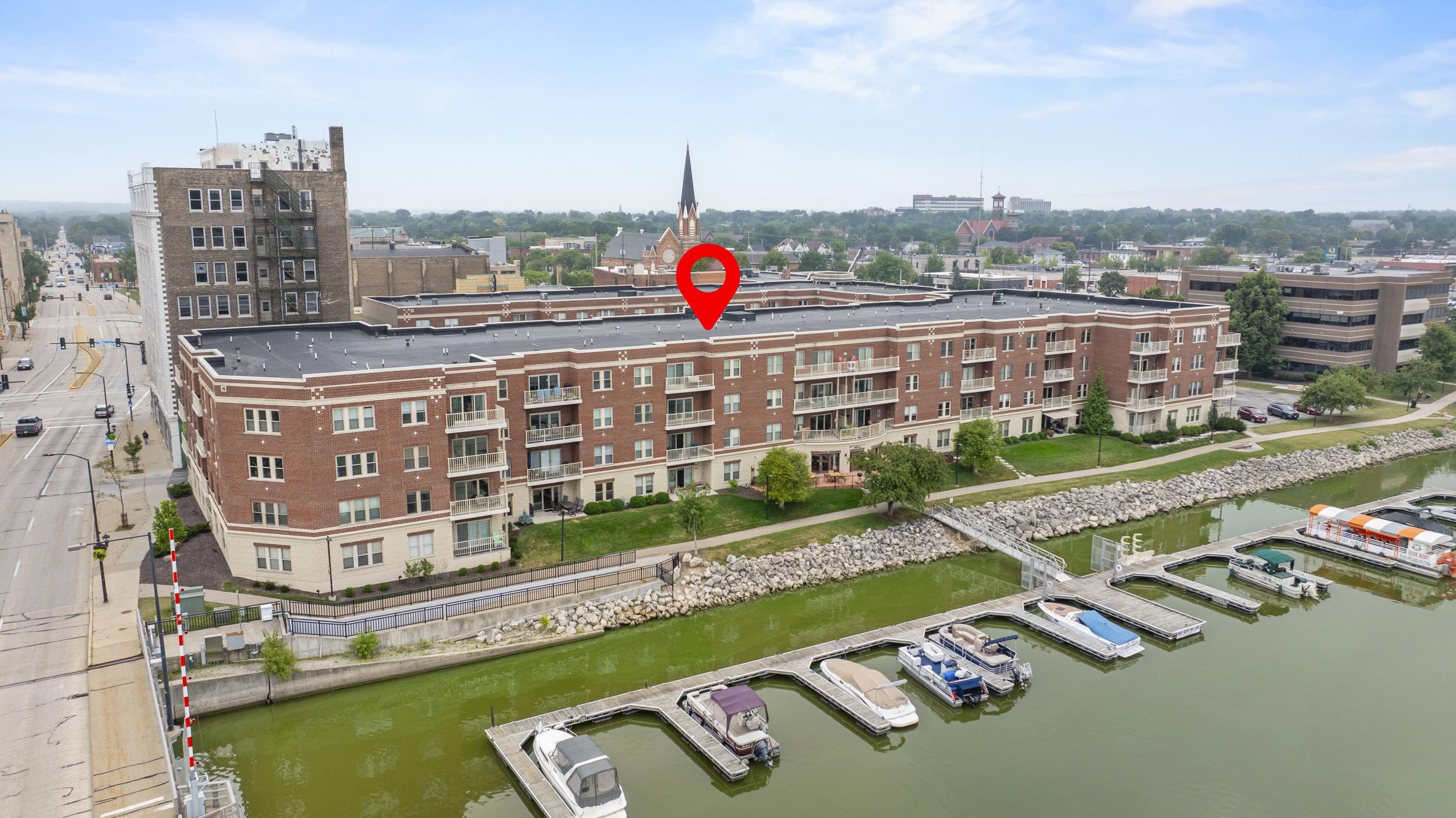 118 S WASHINGTON Street Unit: 203B