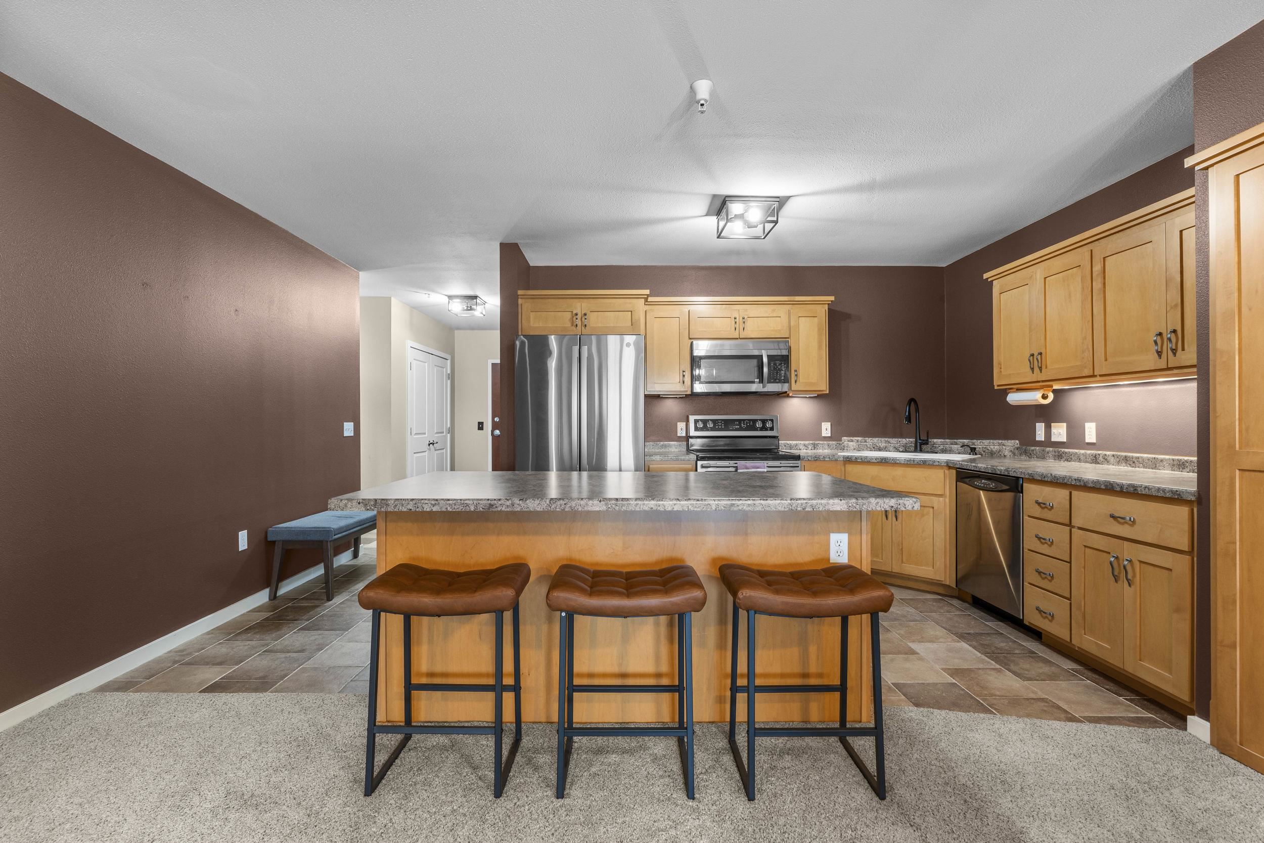 118 S WASHINGTON Street Unit: 203B