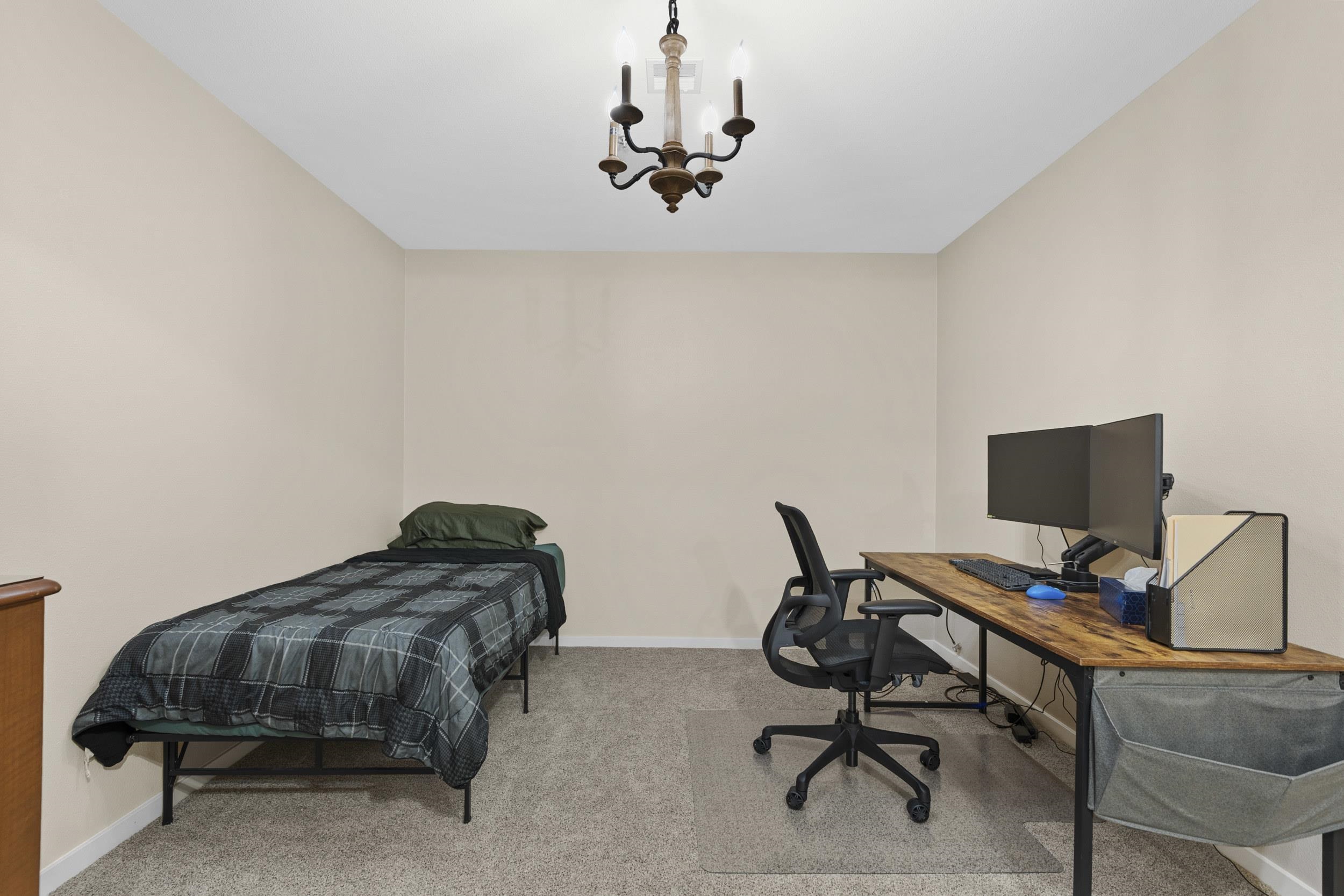 118 S WASHINGTON Street Unit: 203B