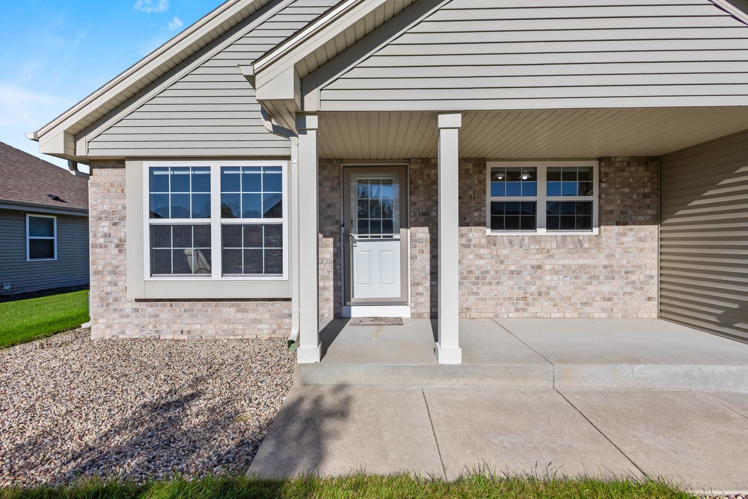 52 RUSHMORE Lane