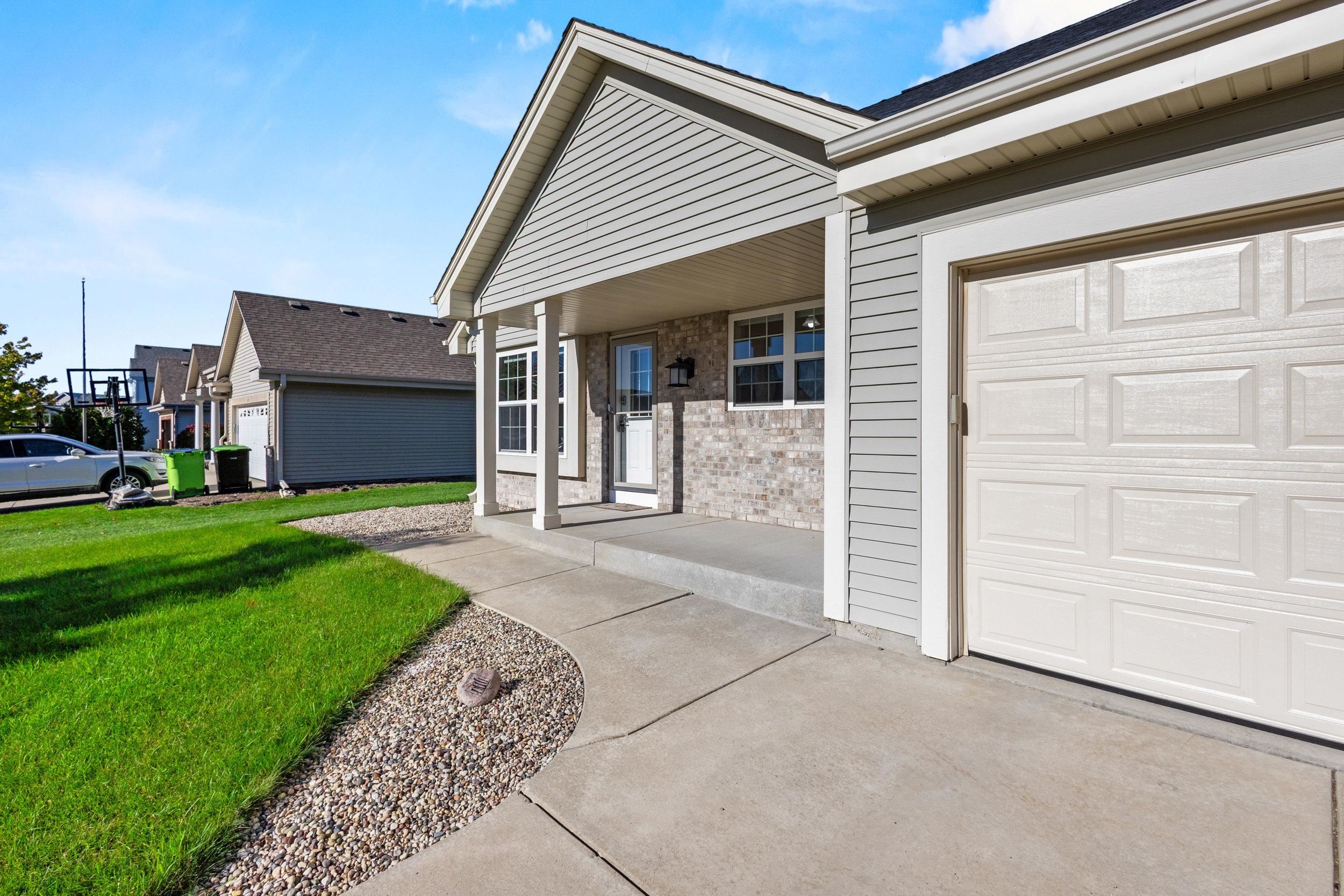 52 RUSHMORE Lane