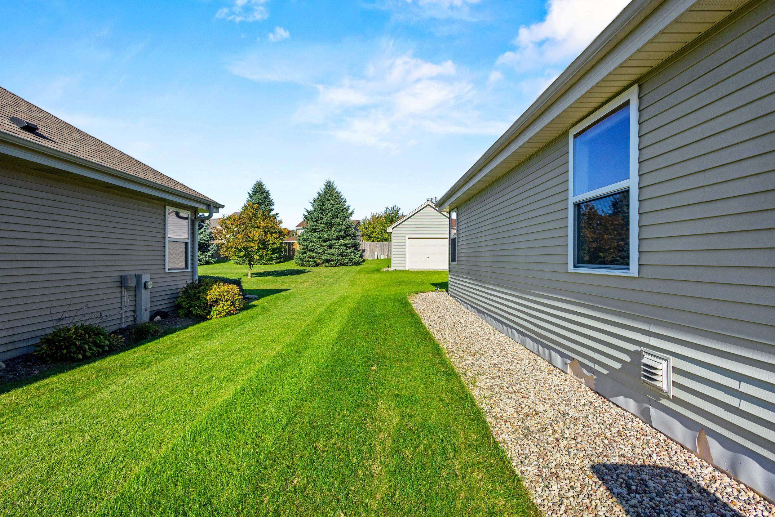 52 RUSHMORE Lane
