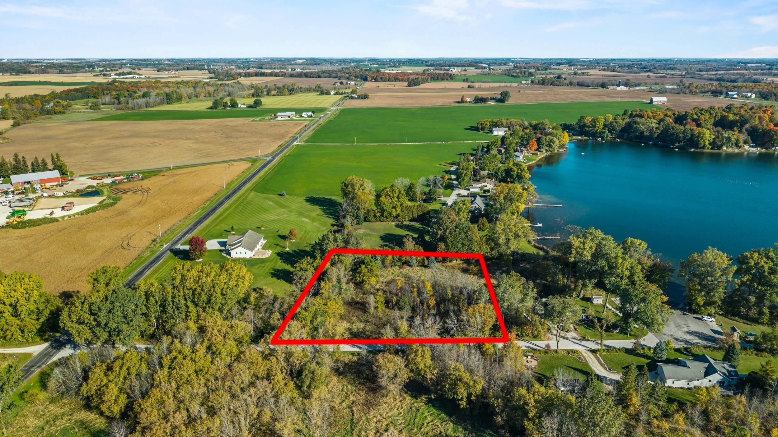 9422 S Lake Drive Manitowoc Wi Us 54220 Ran50334267