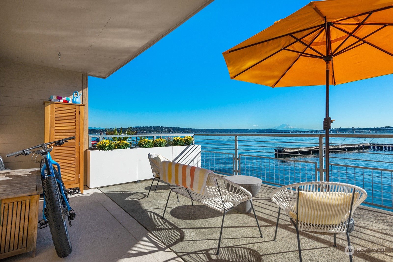 334 Lakeside Avenue S Unit: 107