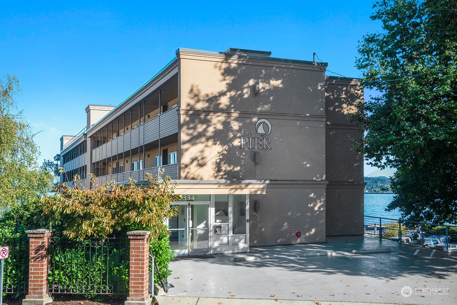 334 Lakeside Avenue S Unit: 107