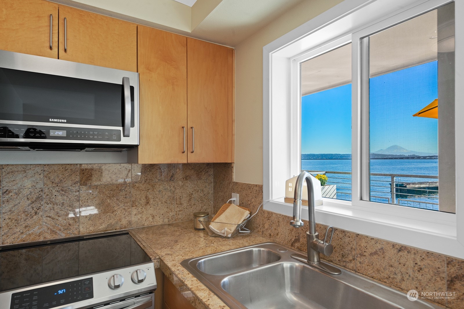 334 Lakeside Avenue S Unit: 107