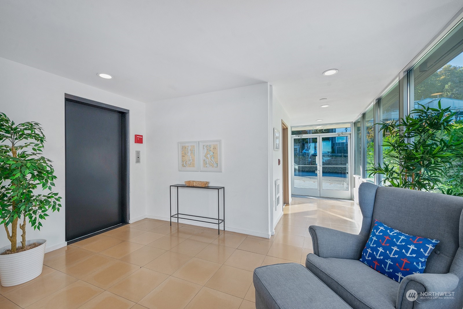 334 Lakeside Avenue S Unit: 107