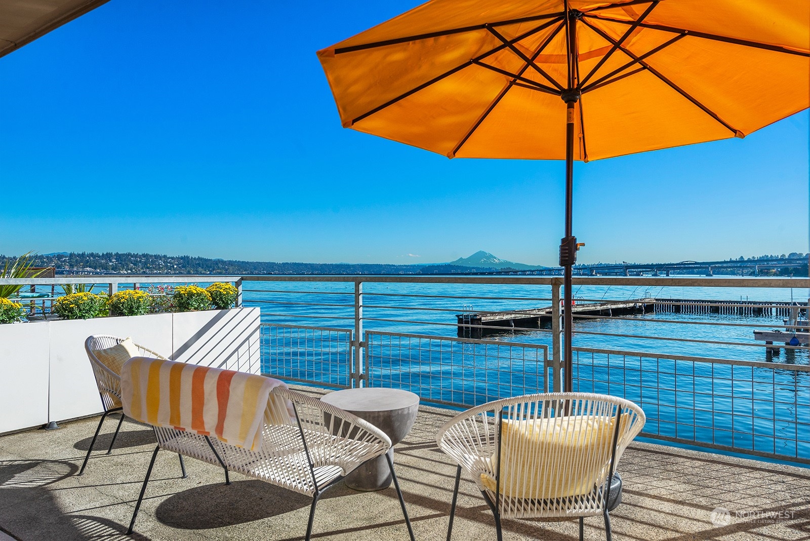 334 Lakeside Avenue S Unit: 107