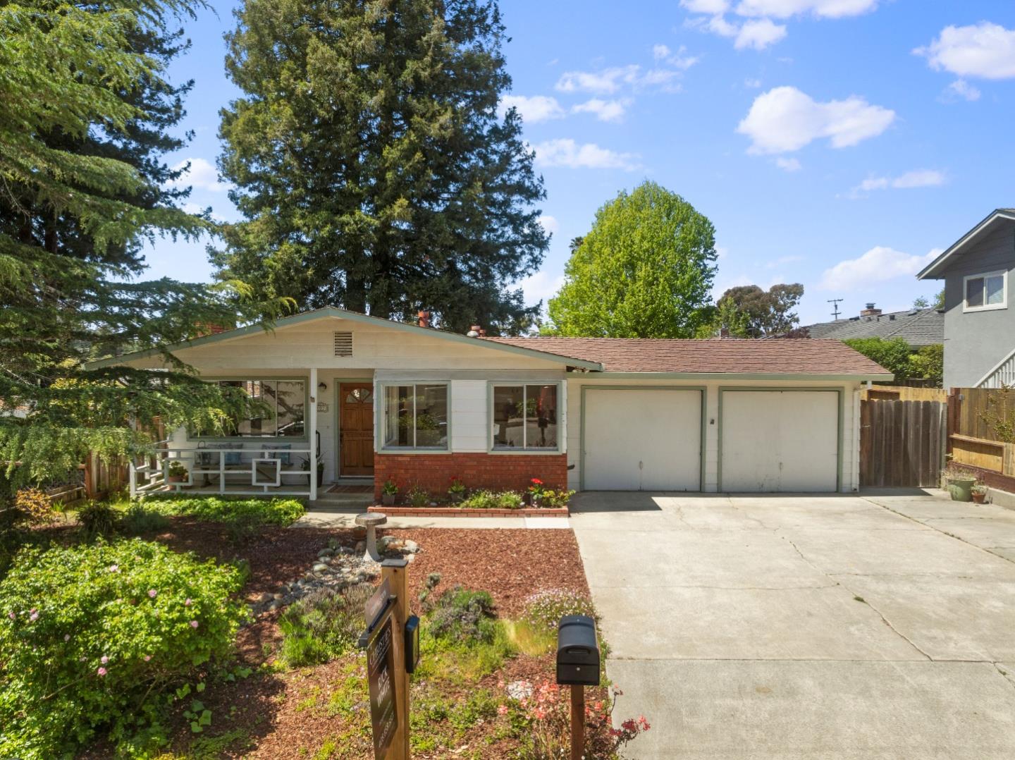 807 Rosedale Avenue