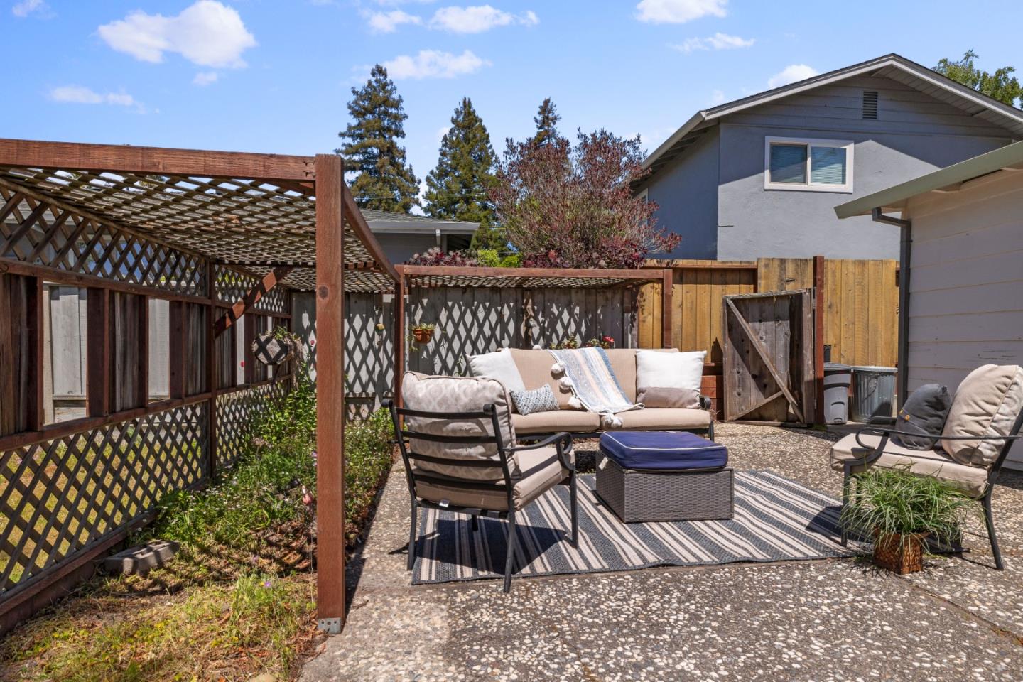 807 Rosedale Avenue