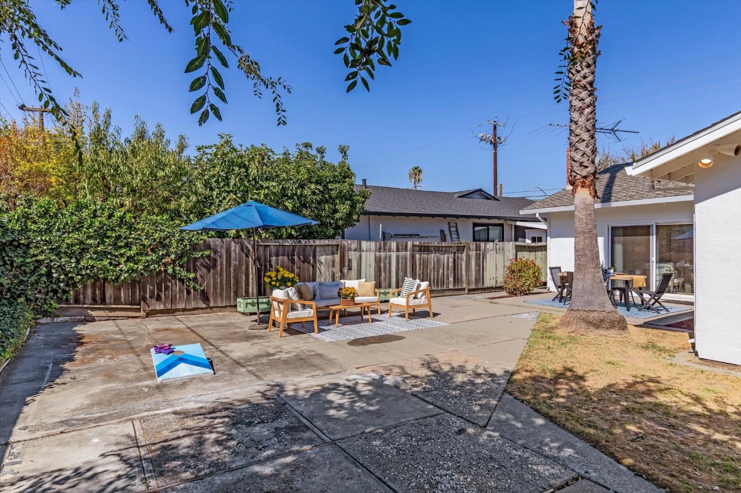 3998 W AVE