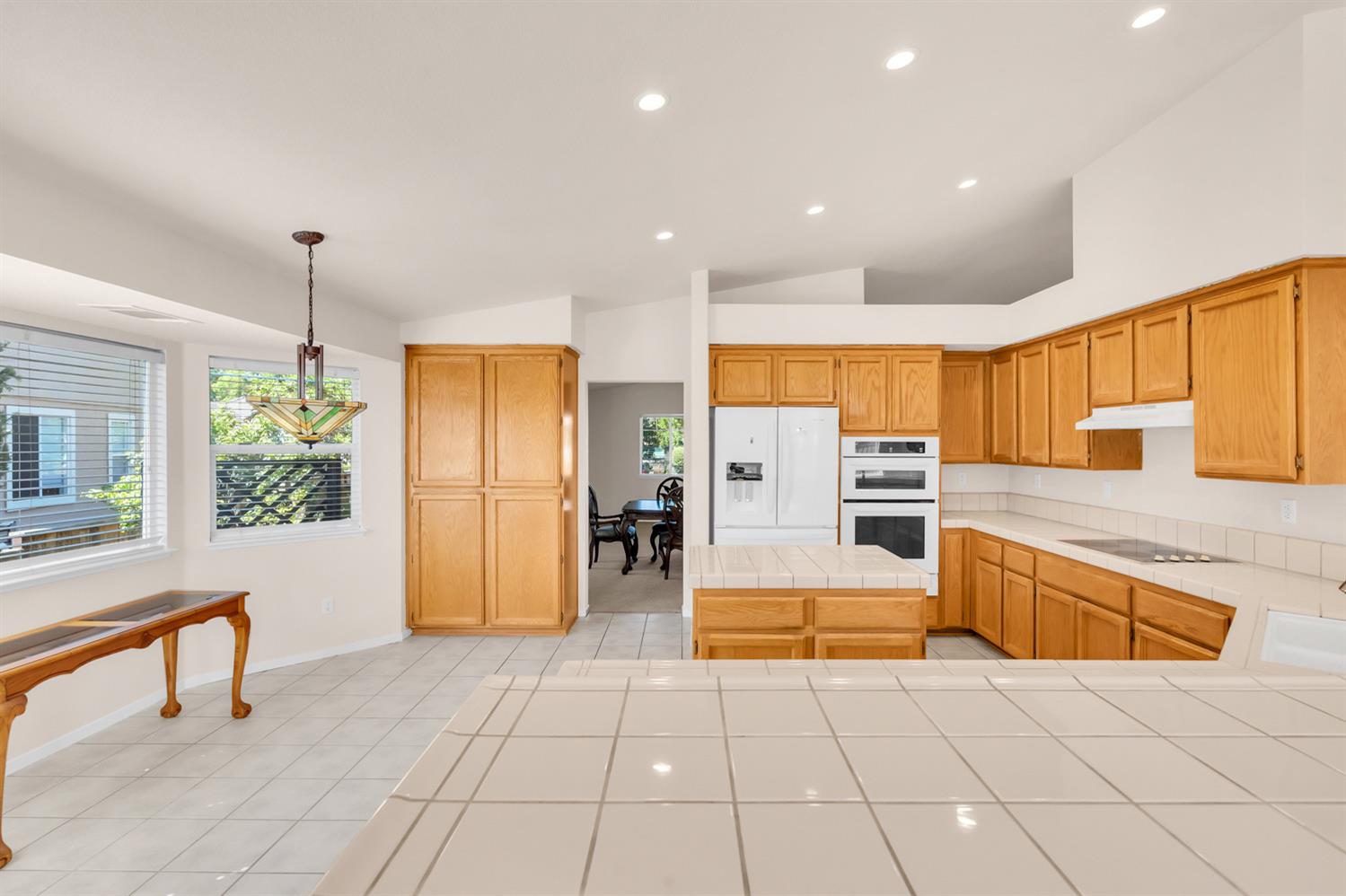 3391 Thornhill Dr.