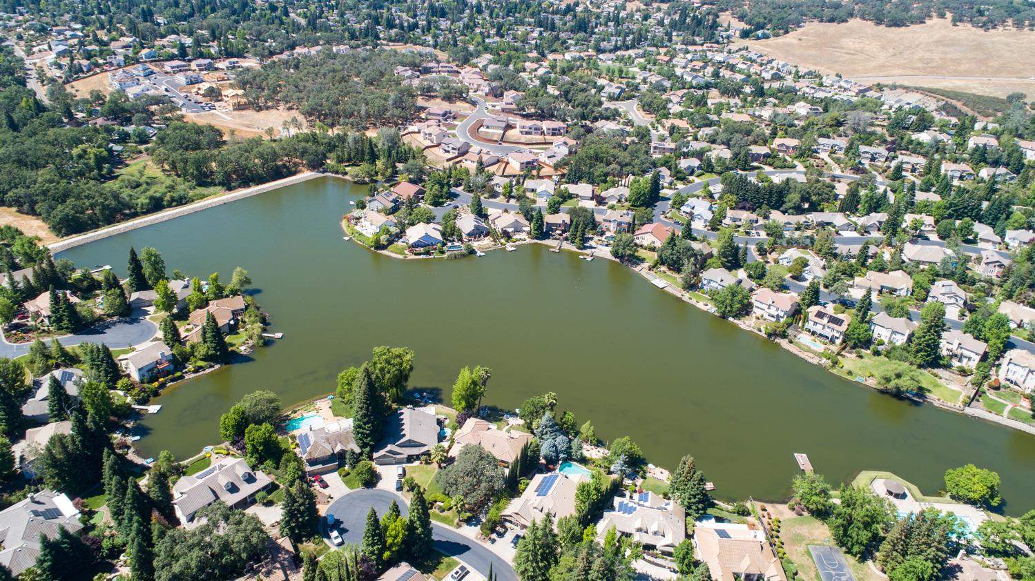 3391 Thornhill Dr.