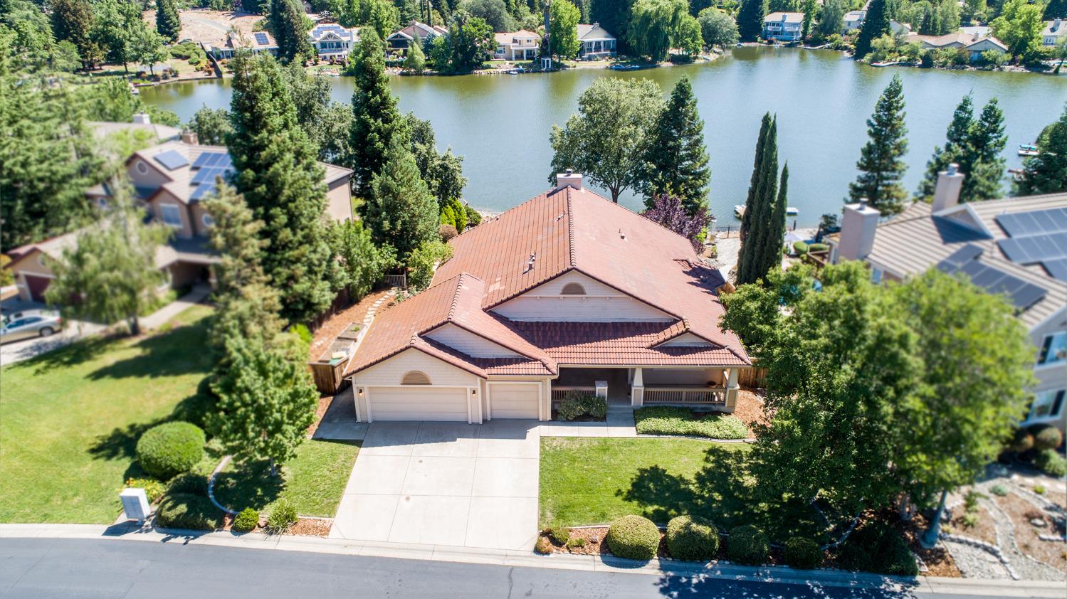 3391 Thornhill Dr.