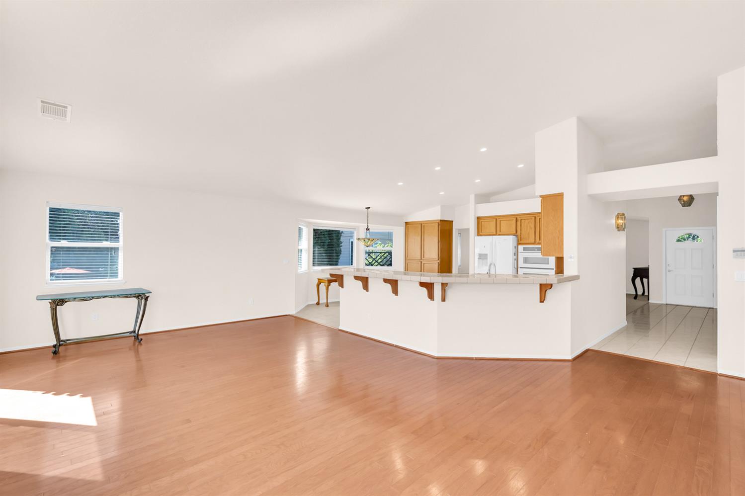 3391 Thornhill Dr.